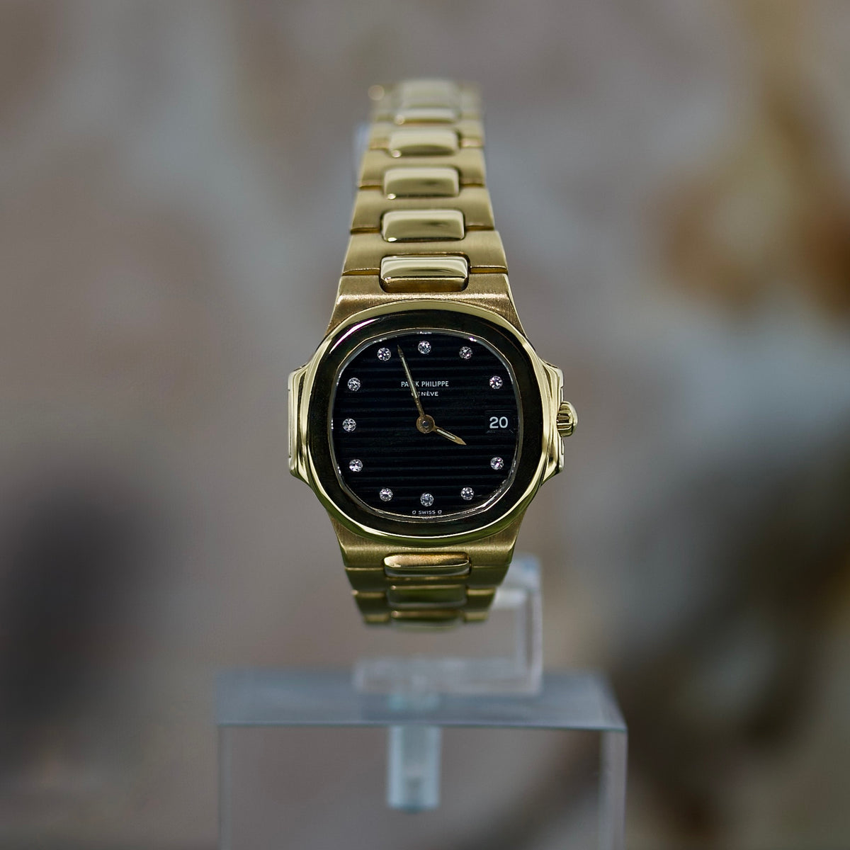 Patek Philippe Nautilus REF. 4700