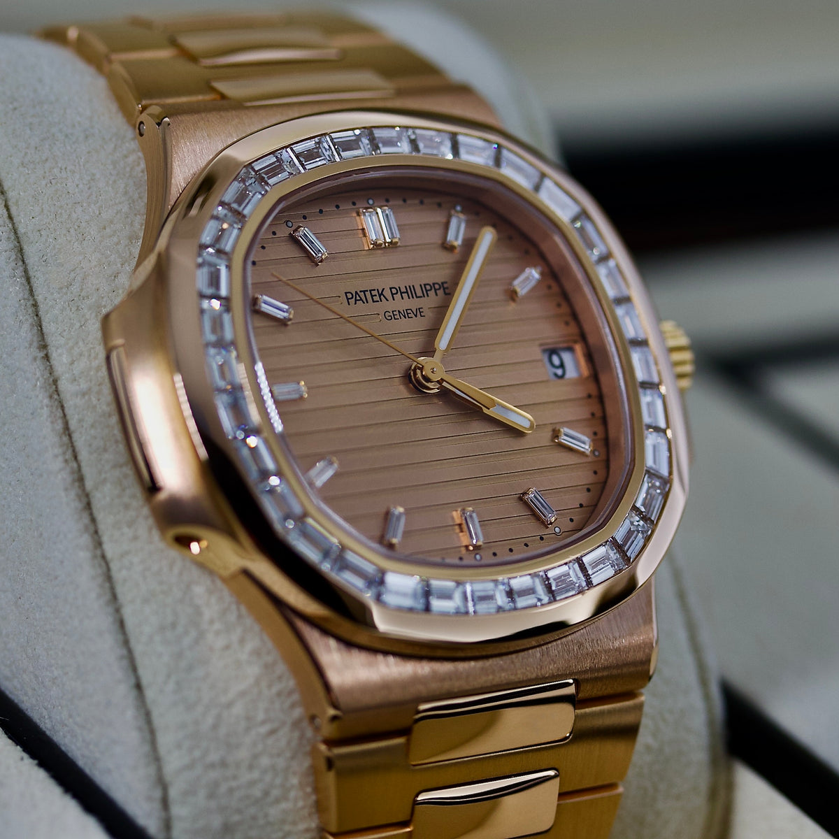 Patek Philippe Nautilus REF. 5723/1R-001