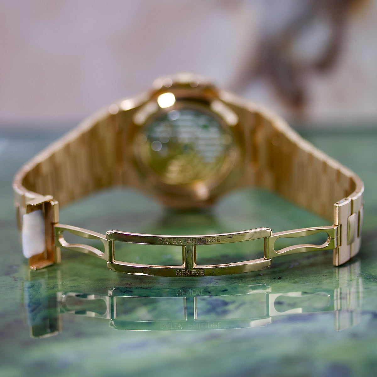 Patek Philippe Nautilus REF. 5723/1R-001