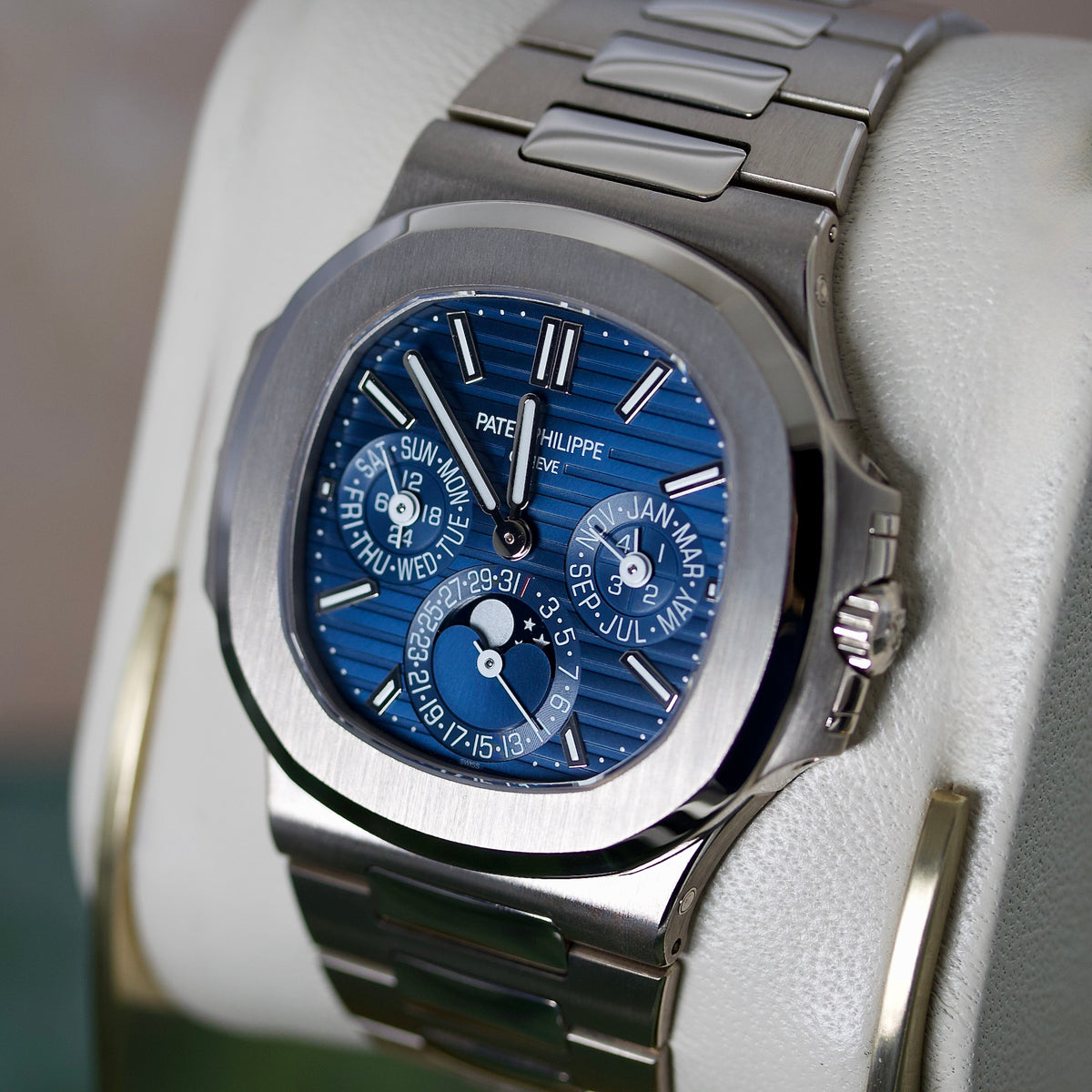 Patek Philippe Nautilus REF. 5740/1G-001