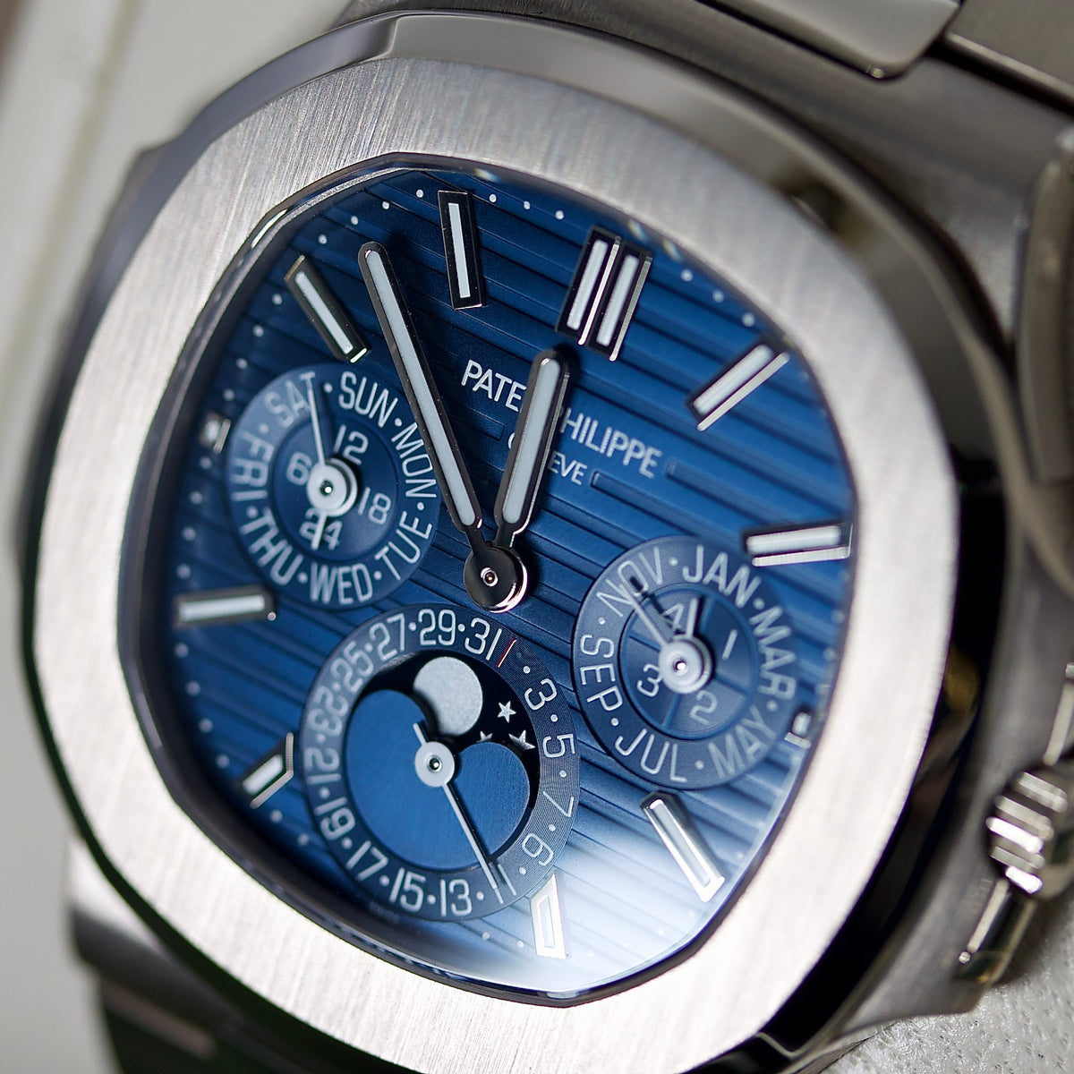Patek Philippe Nautilus REF. 5740/1G-001