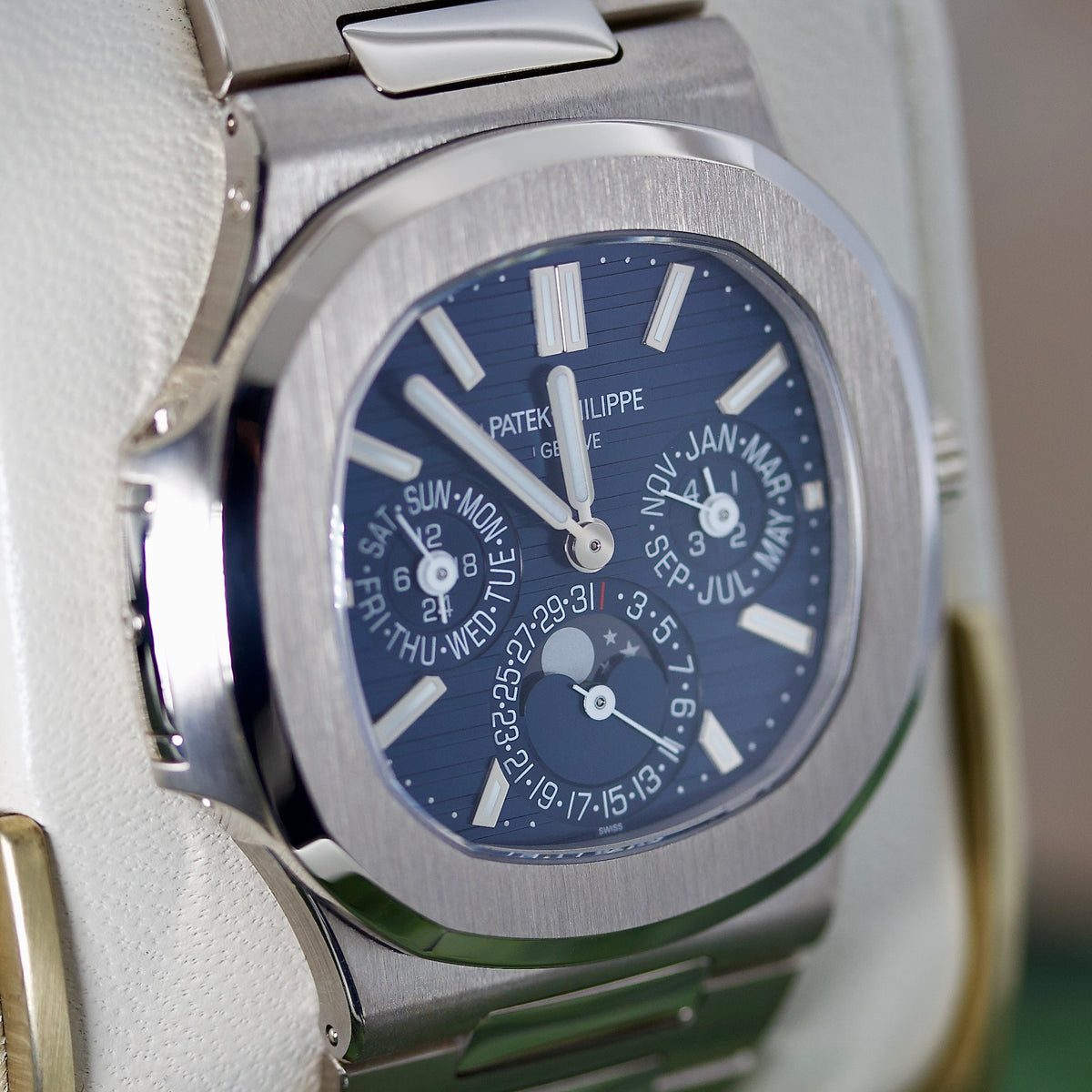 Patek Philippe Nautilus REF. 5740/1G-001