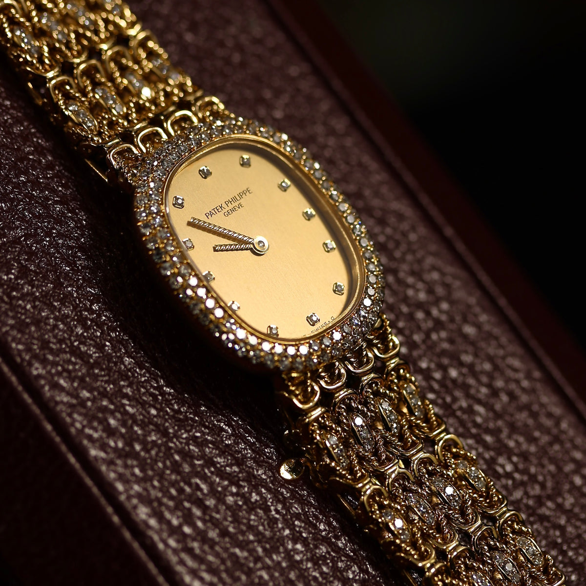 Patek Philippe Golden Ellipse lady REF. 4721/4