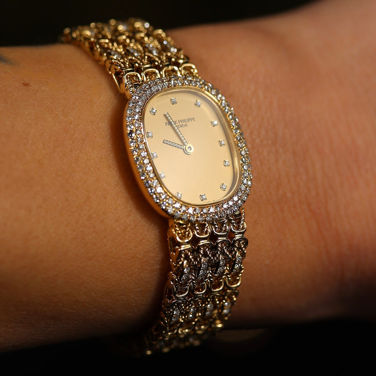 Patek Philippe Golden Ellipse lady REF. 4721/4