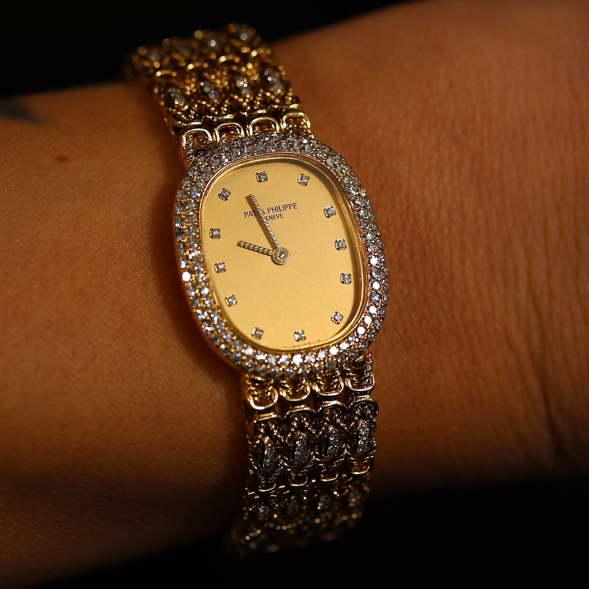 Patek Philippe Golden Ellipse lady REF. 4721/4