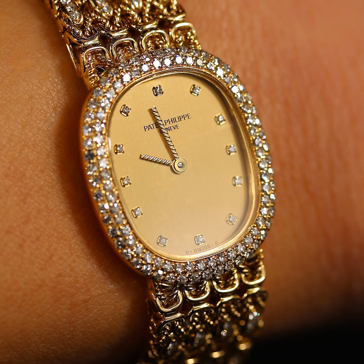 Patek Philippe Golden Ellipse lady REF. 4721/4