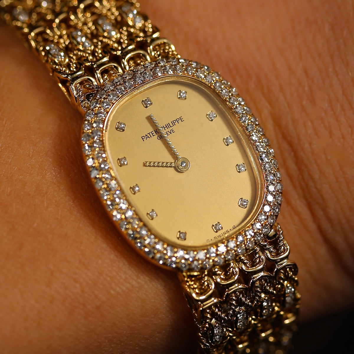 Patek Philippe Golden Ellipse lady REF. 4721/4
