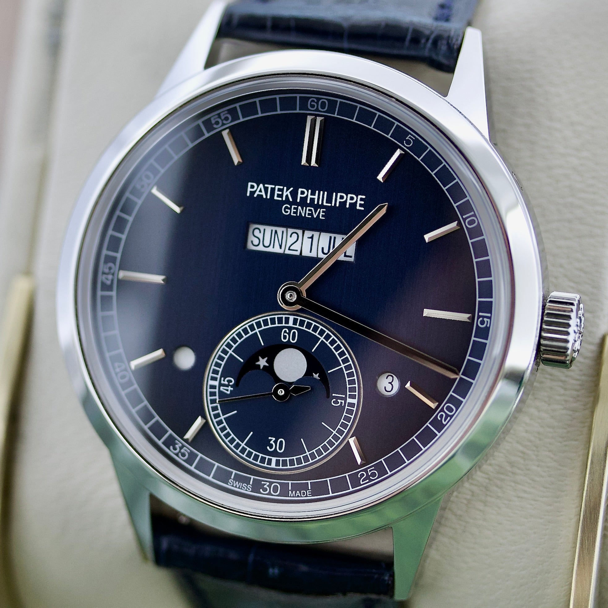 Patek Philippe Perpetual Calendar REF. 5236P-001
