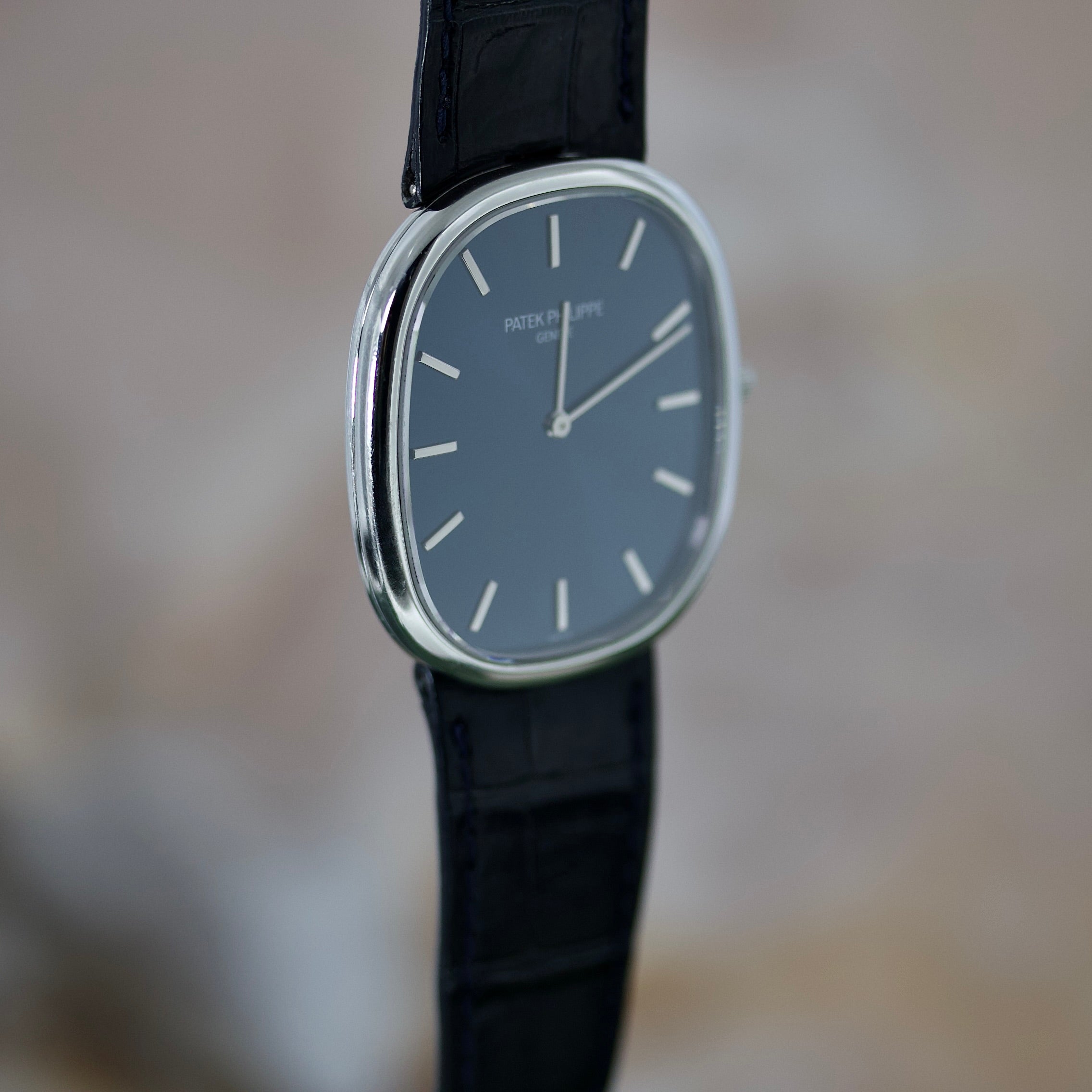 Patek Philippe Golden Ellipse REF. 5738P-001