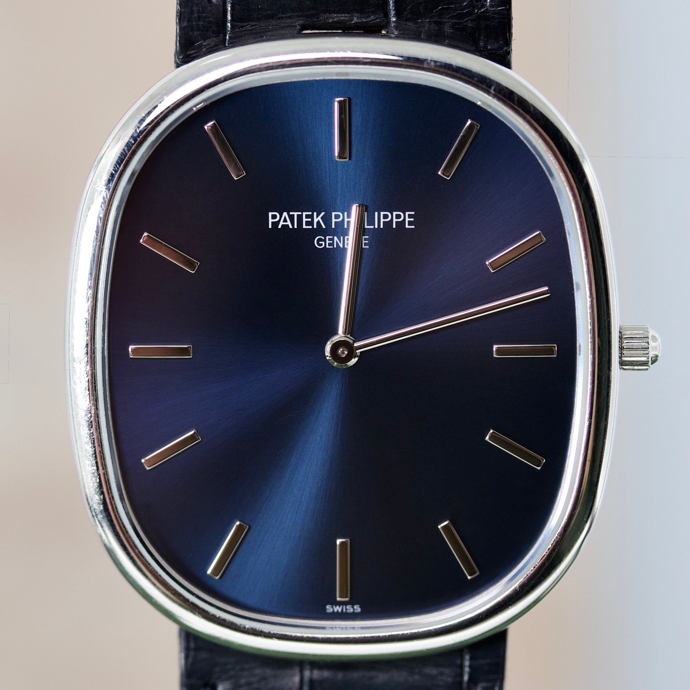 Patek Philippe Golden Ellipse REF. 5738P-001