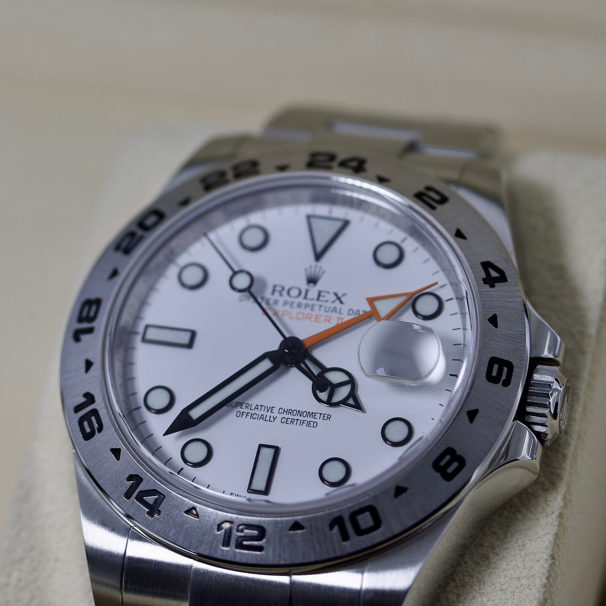 Rolex Explorer II REF. 216570 "Polar" S. G5