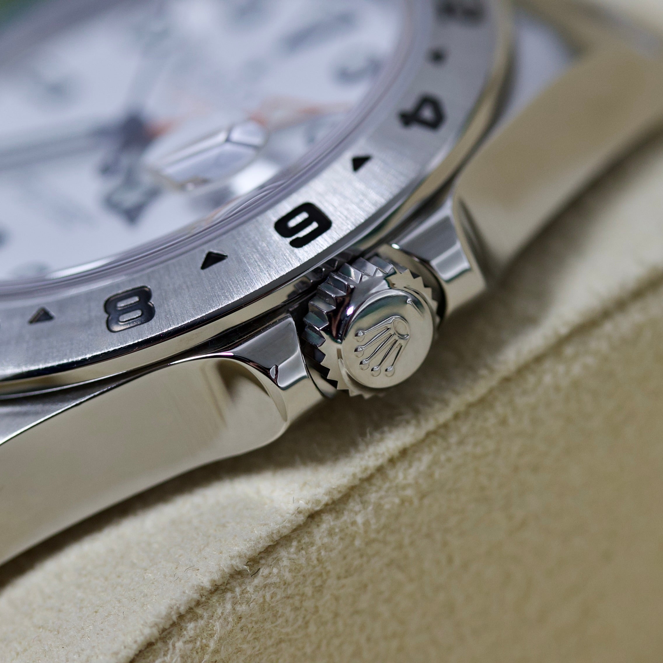 Rolex Explorer II REF. 216570 "Polar" S. G5