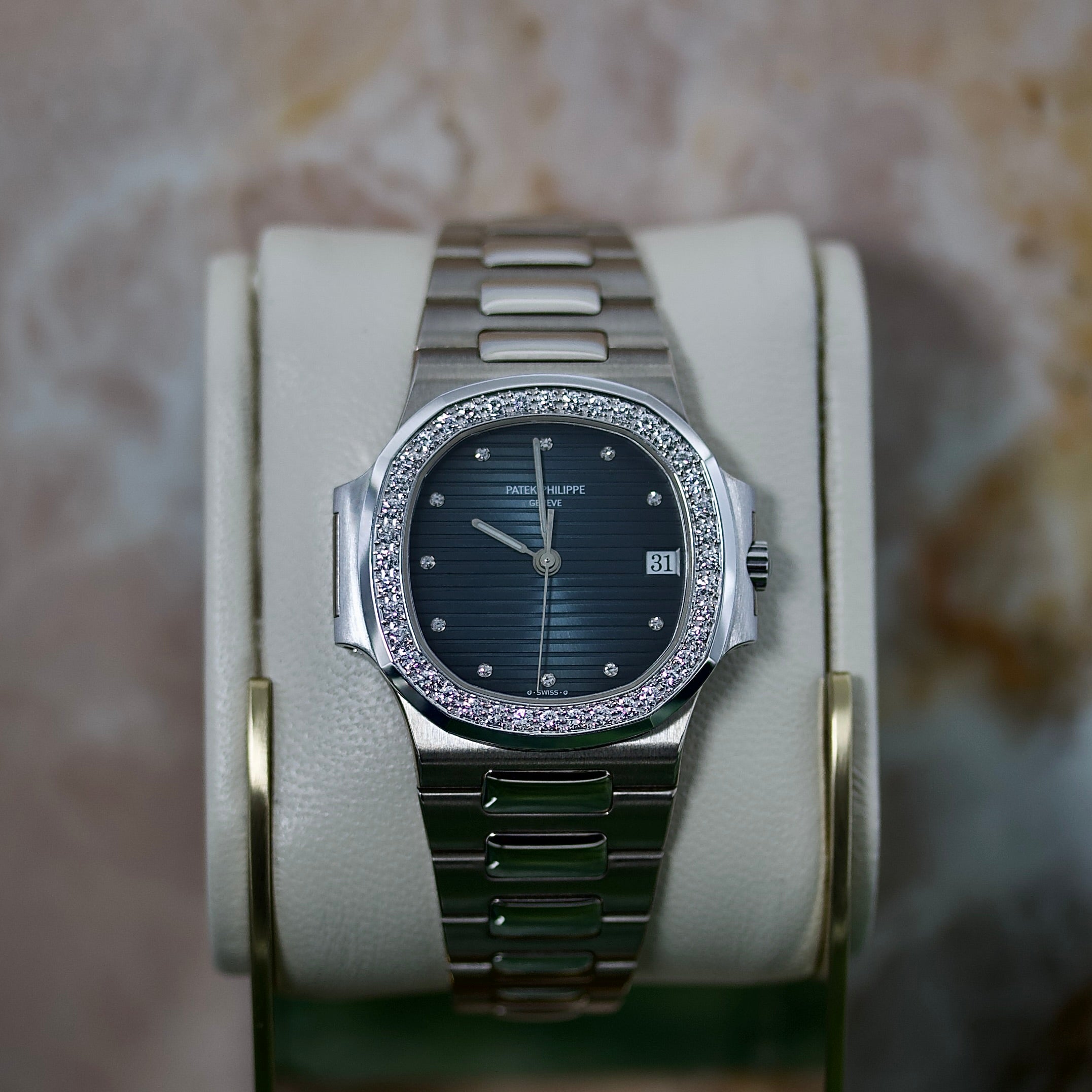 Nautilus Platinum Original Diamonds REF. 3800/3P