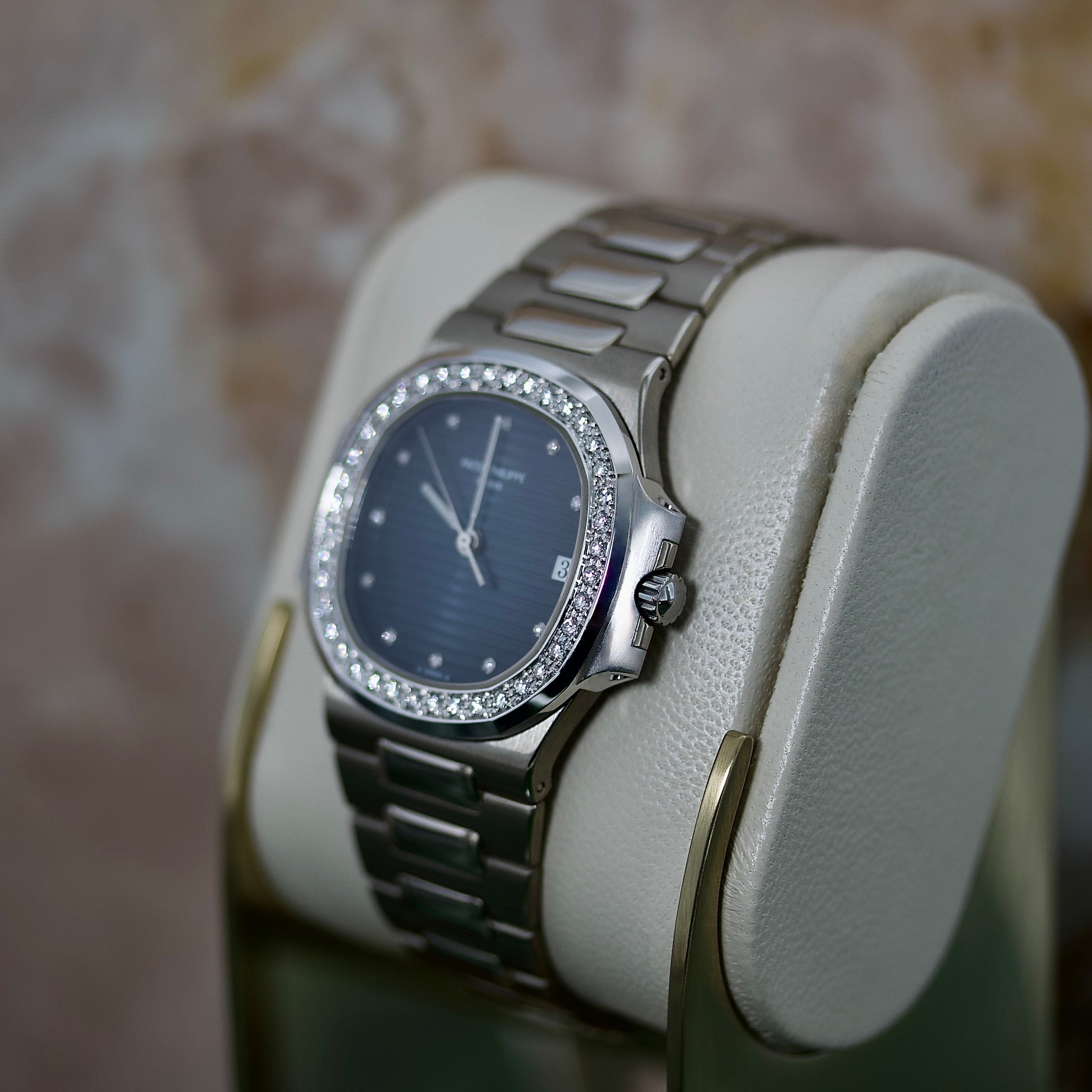 Nautilus Platinum Original Diamonds REF. 3800/3P