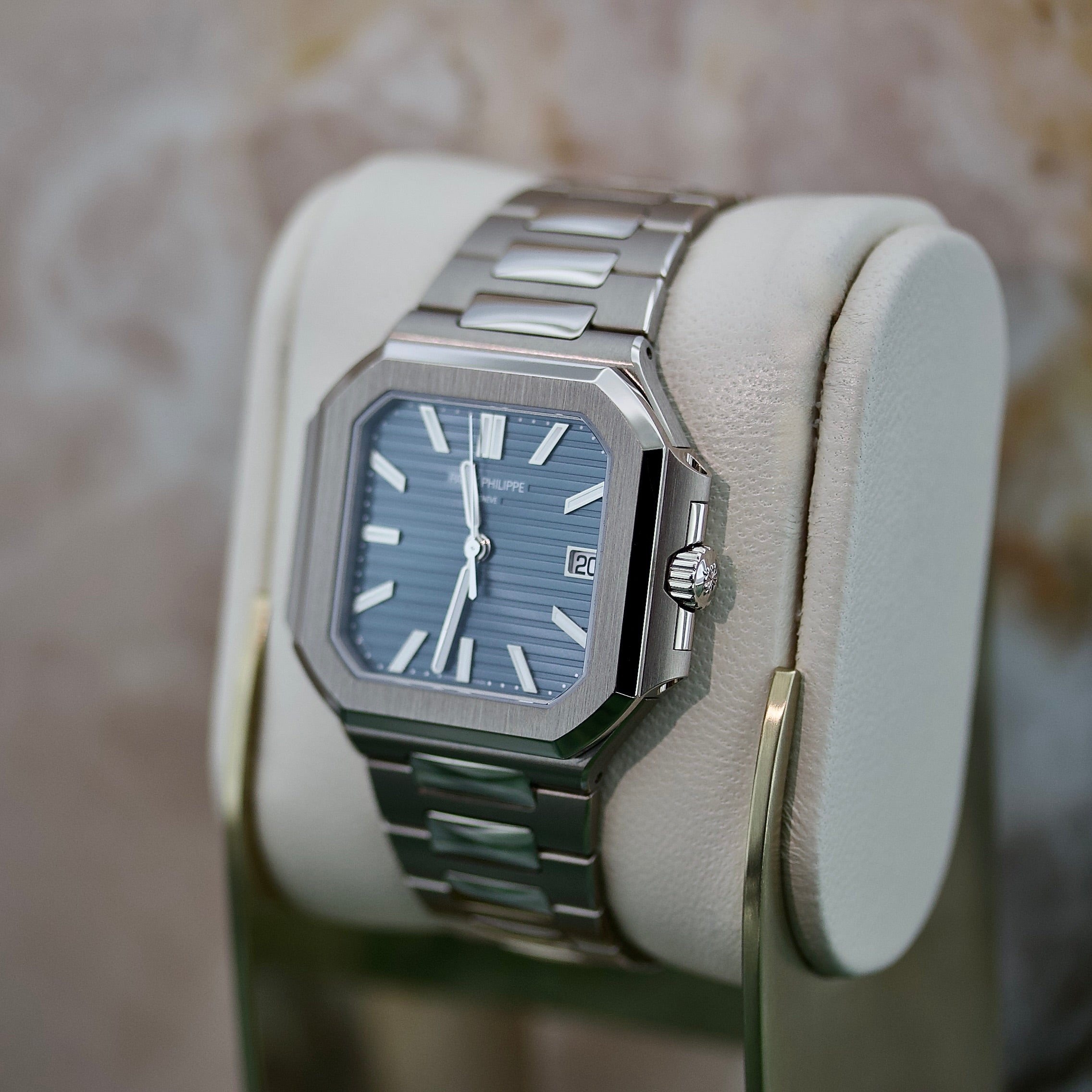Patek Philippe Cubitus REF. 7128/1G-001