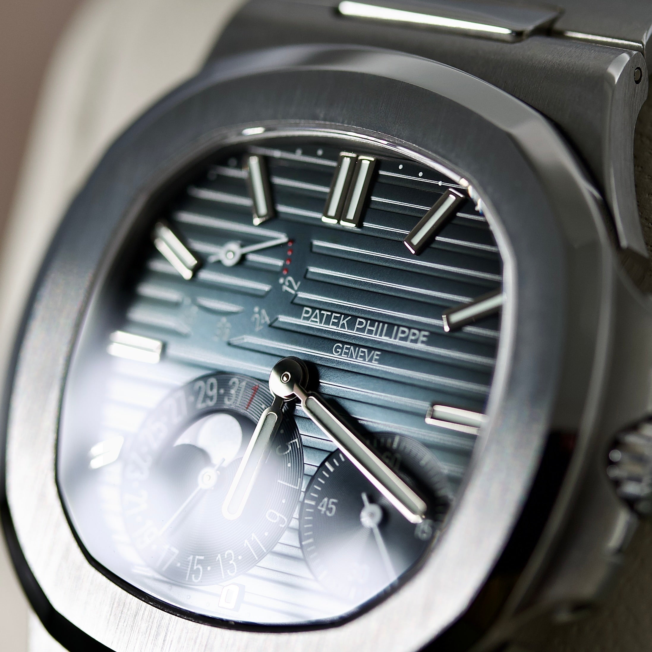 Patek Philippe Nautilus REF. 5712/1A-001