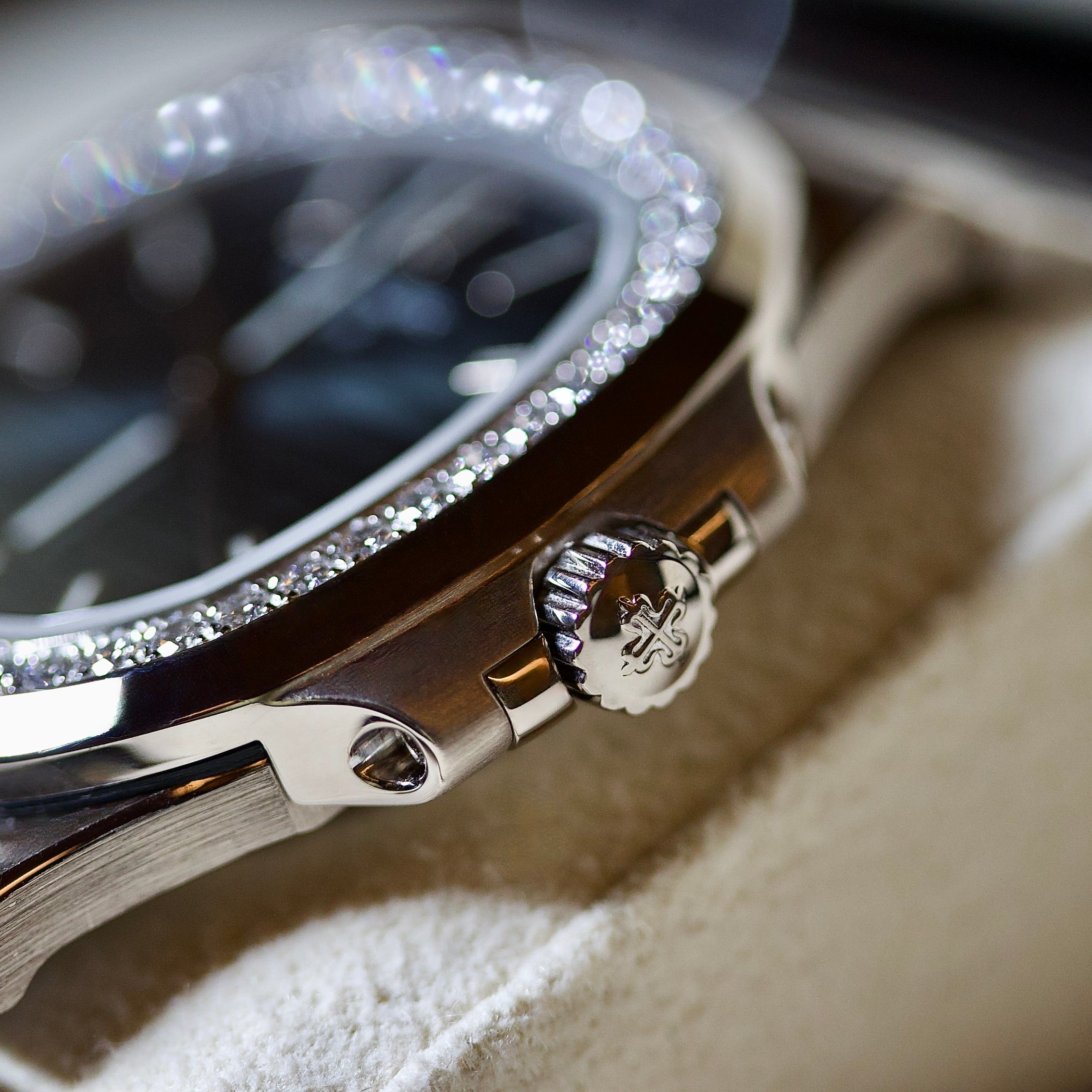 Patek Philippe Nautilus REF. 5713/1G-010