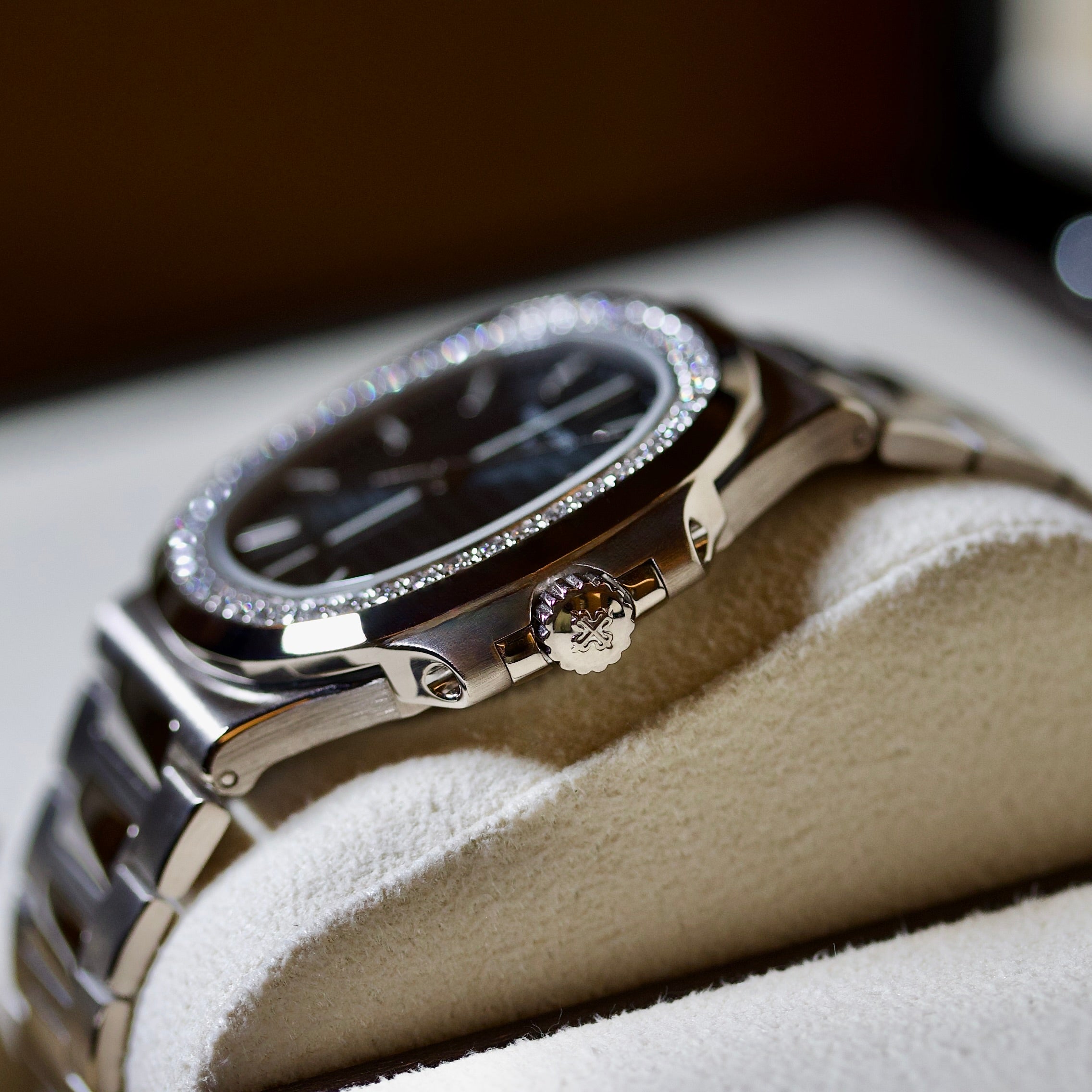 Patek Philippe Nautilus REF. 5713/1G-010