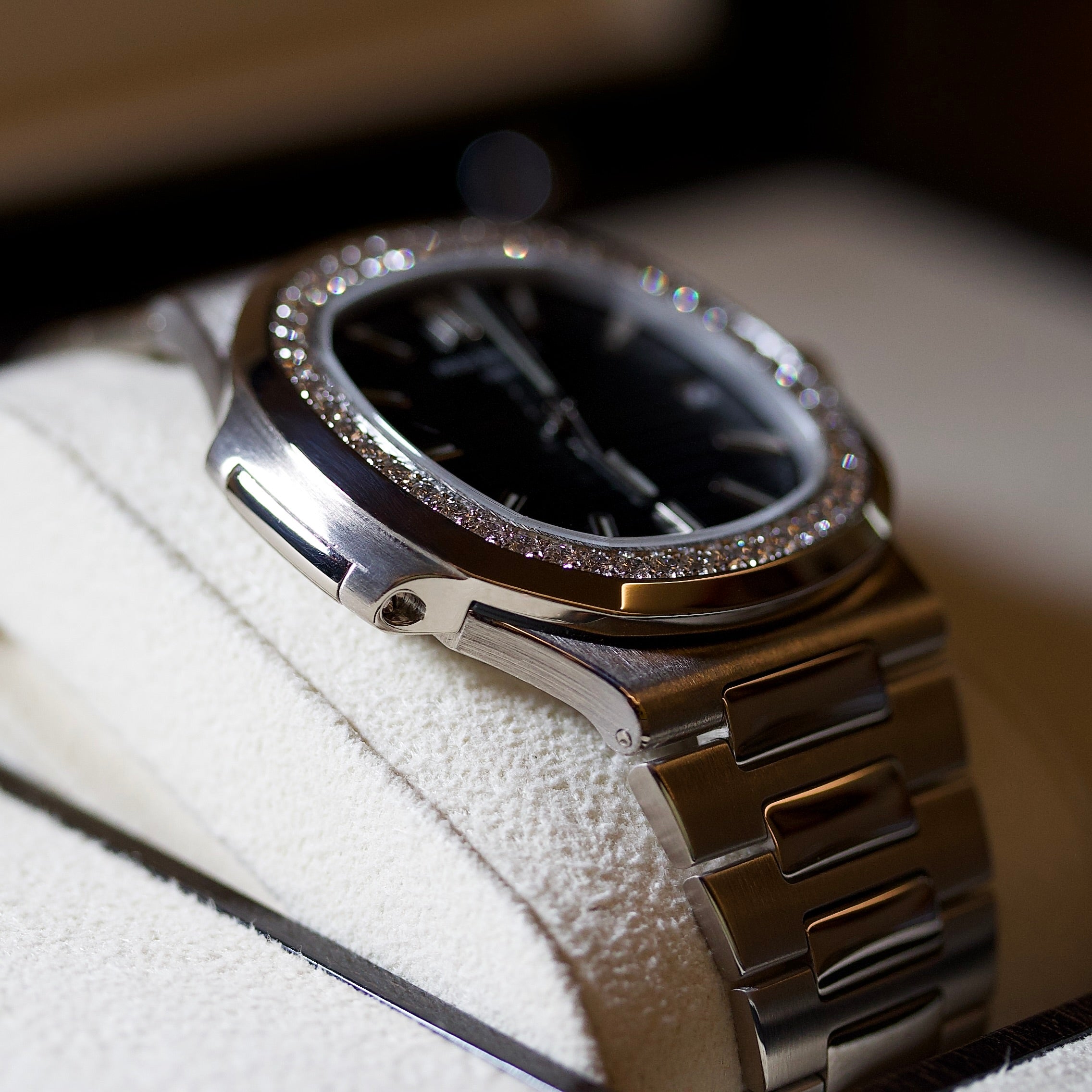 Patek Philippe Nautilus REF. 5713/1G-010