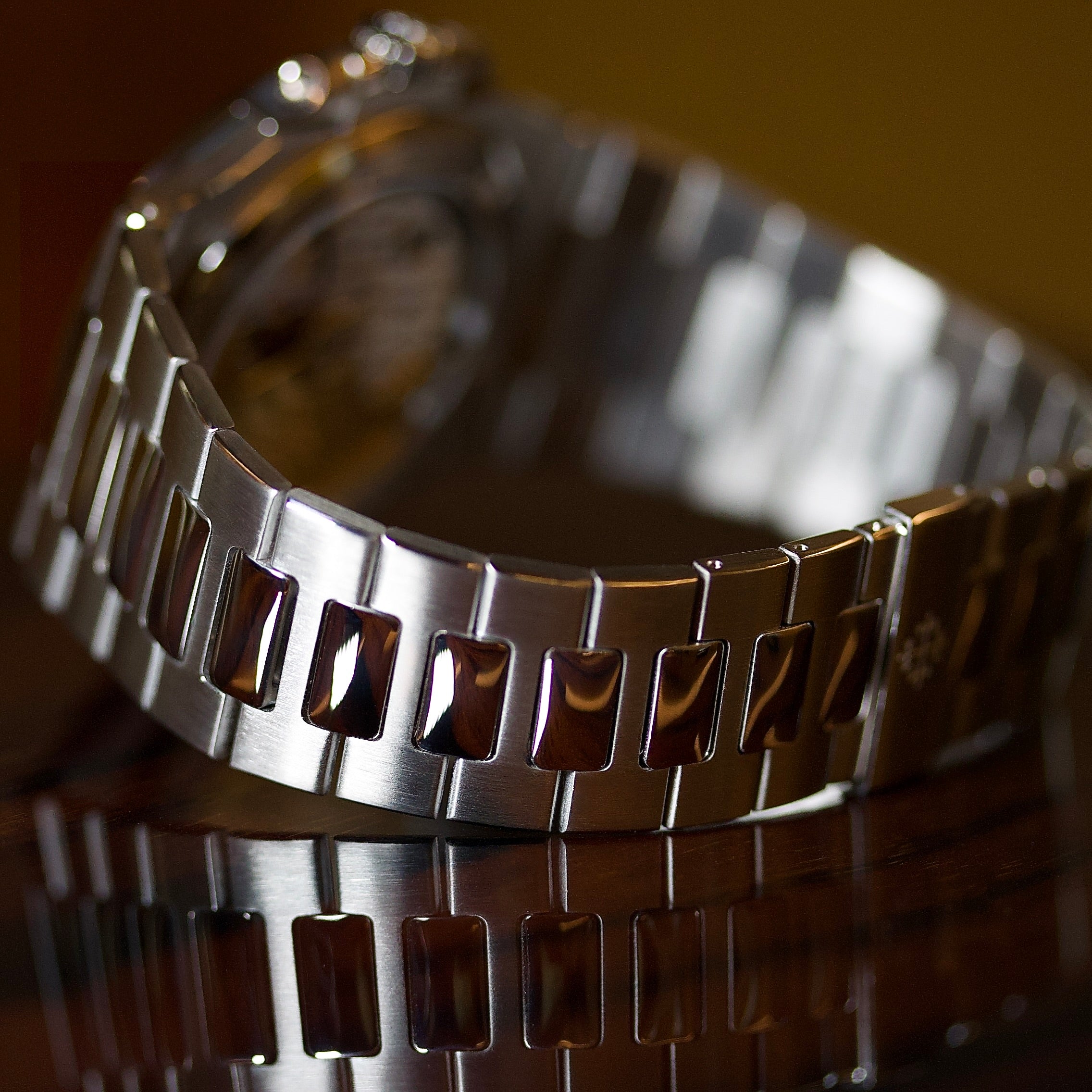 Patek Philippe Nautilus REF. 5713/1G-010