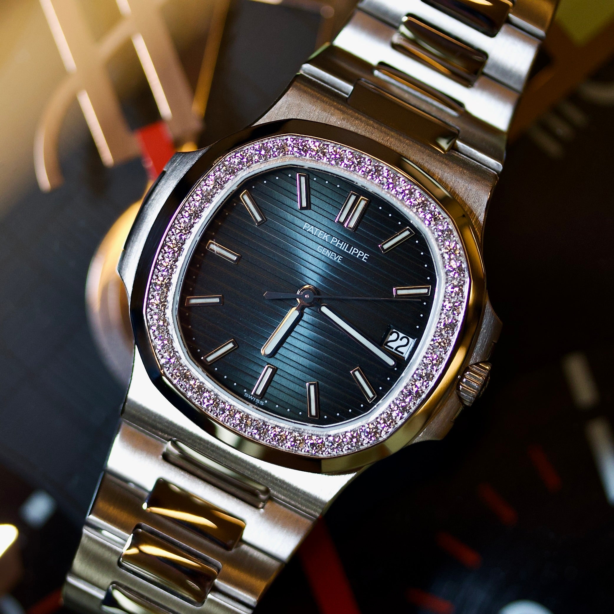 Patek Philippe Nautilus REF. 5713/1G-010