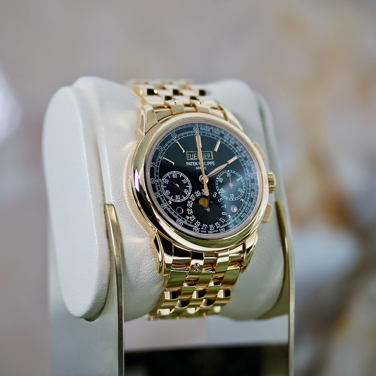 Patek Philippe Perpetual Calendar REF. 5270/1R-001