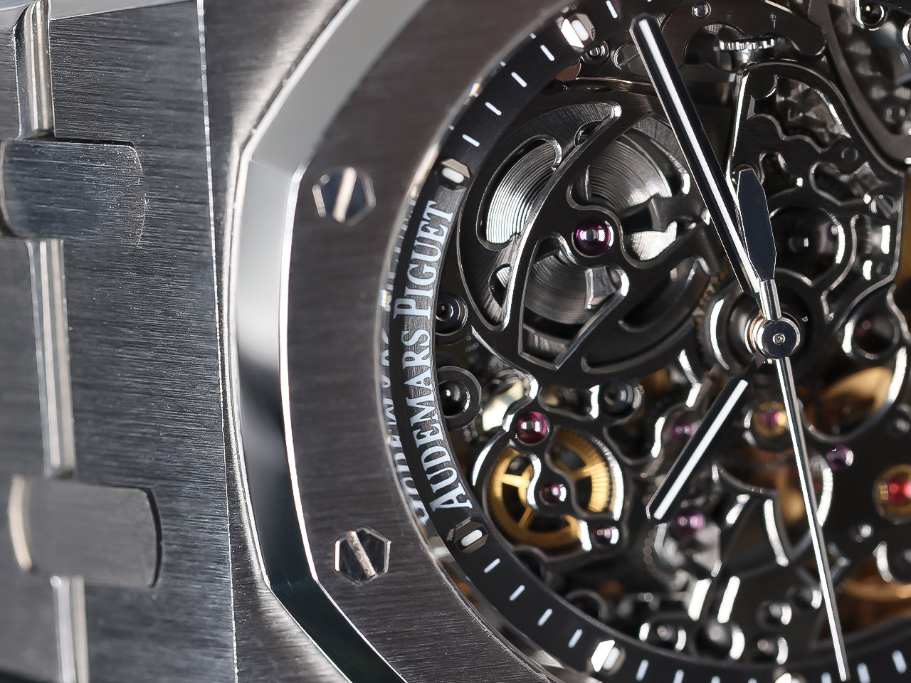 Royal Oak Selfwinding Skeleton REF. 15305ST.OO.1220ST.01