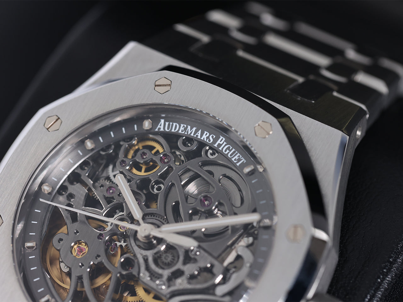 Royal Oak Selfwinding Skeleton REF. 15305ST.OO.1220ST.01