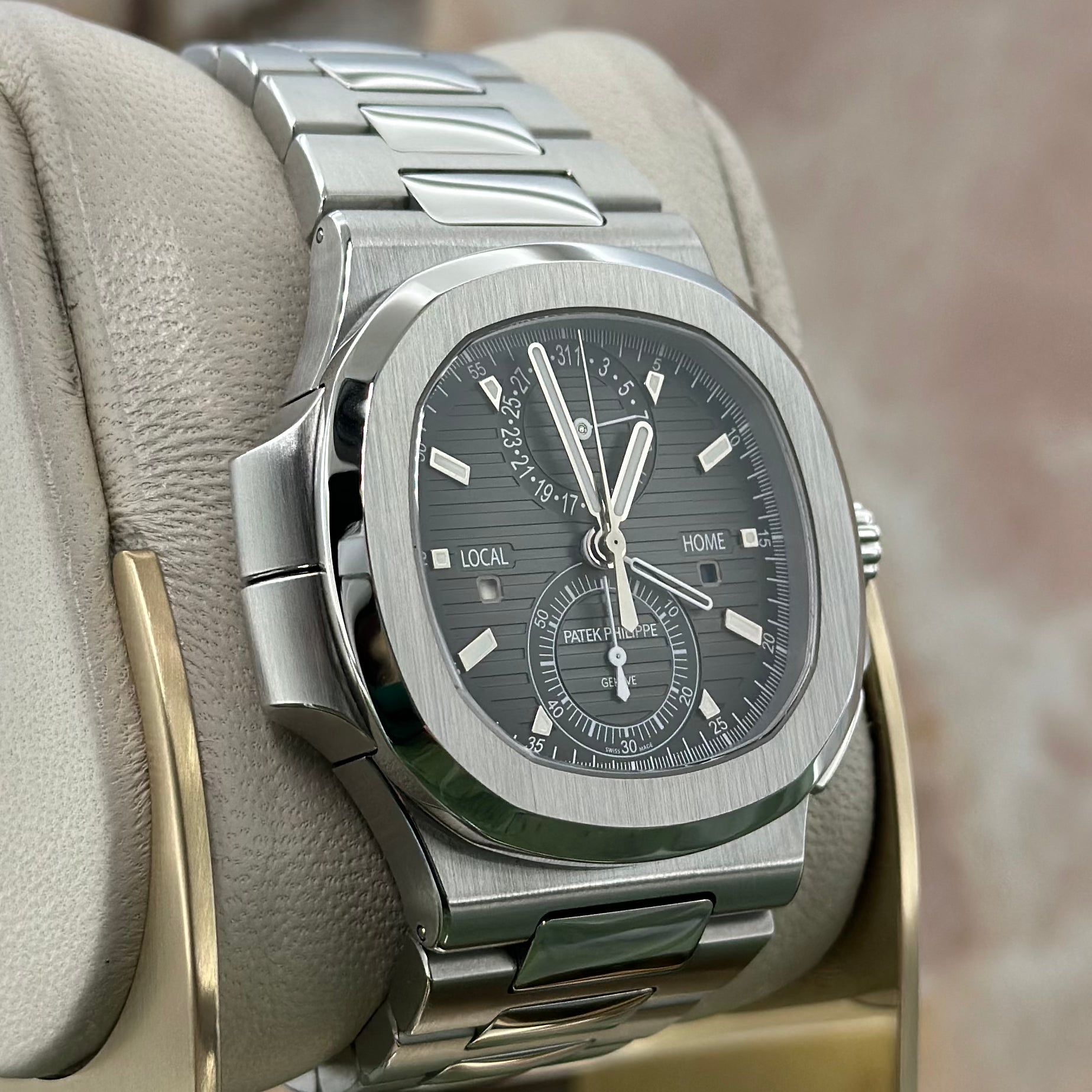 Patek Philippe Nautilus REF. 5990/1A-001