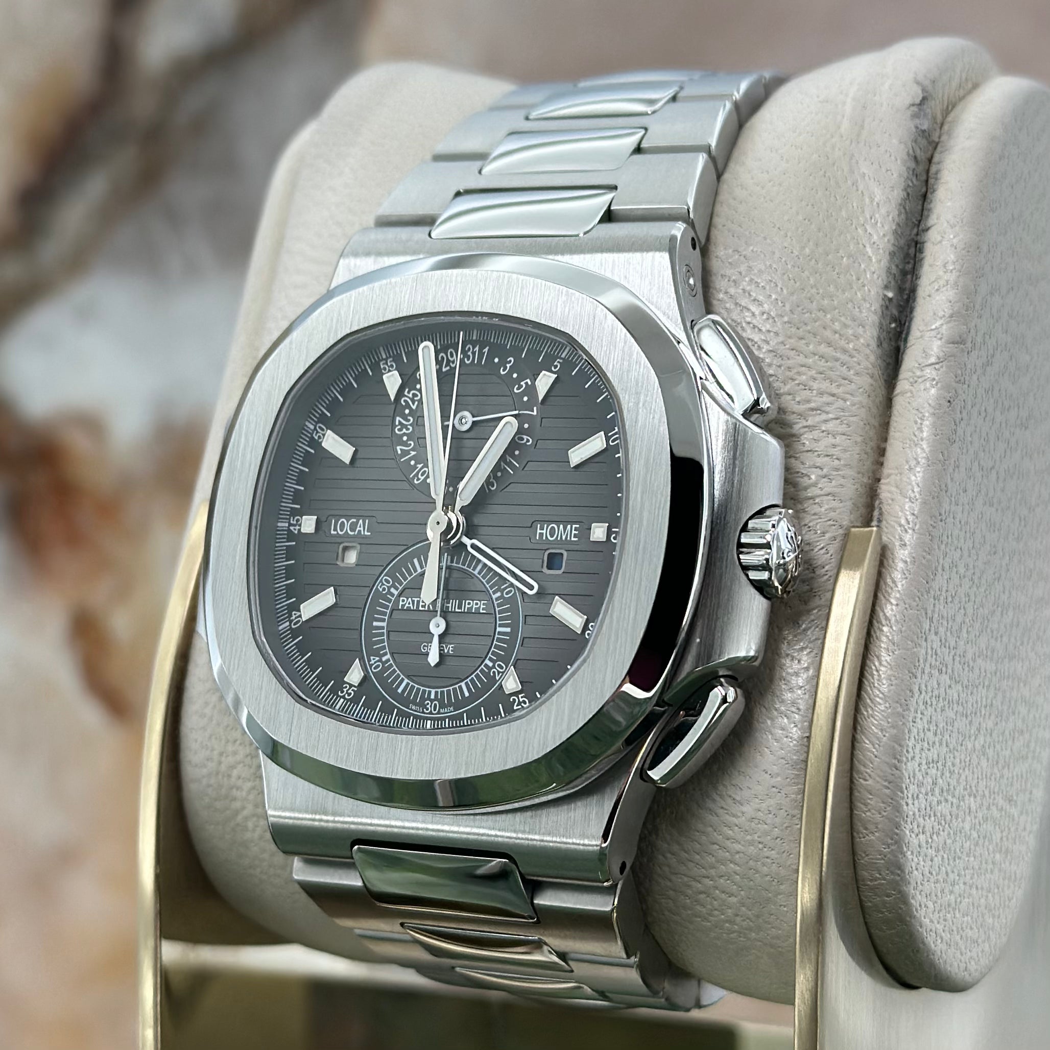 Patek Philippe Nautilus REF. 5990/1A-001
