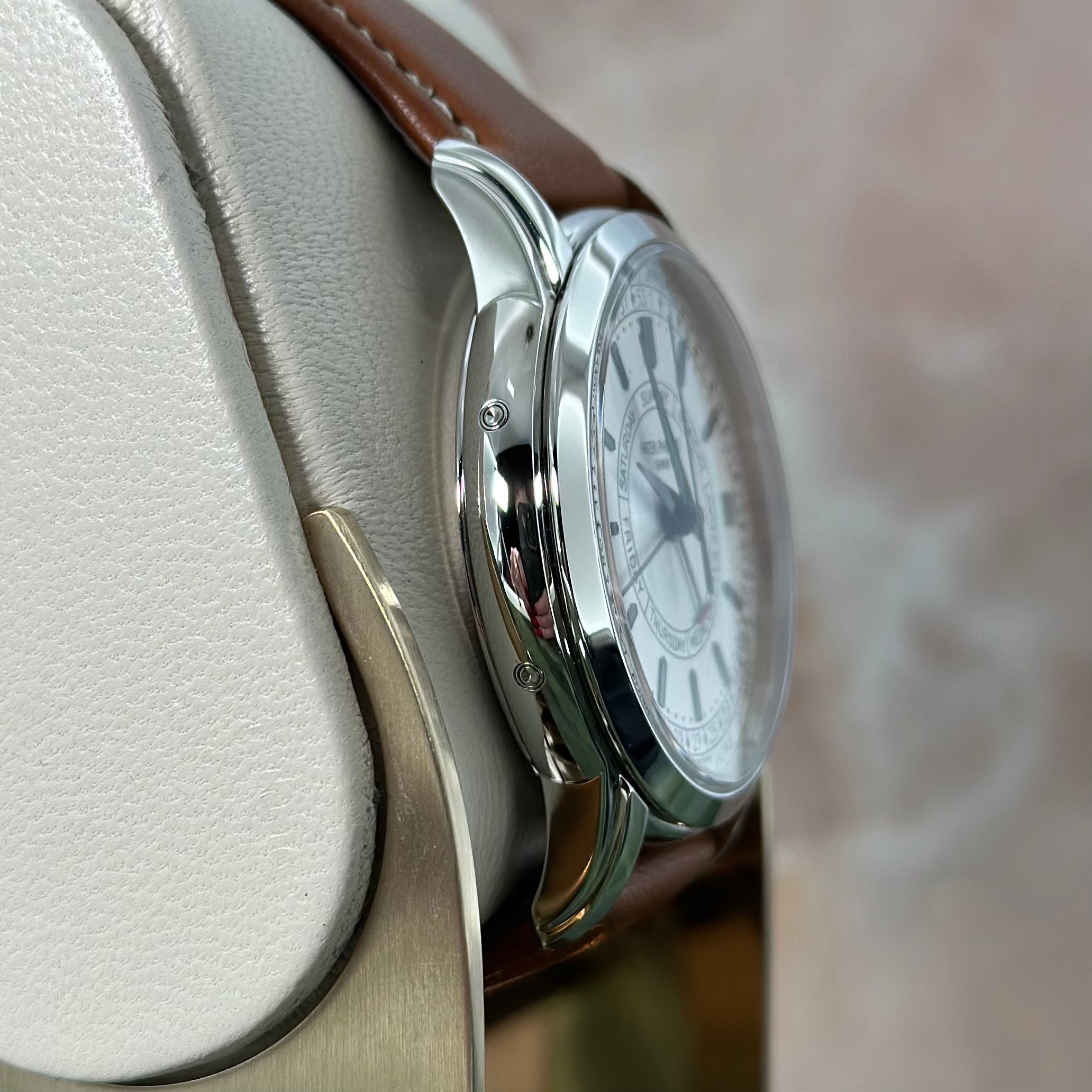 Patek Philippe Calatrava Weekly Calendar REF. 5212A-001