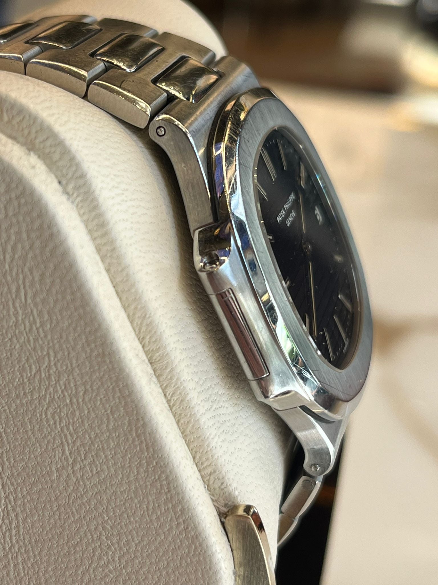 Patek Philippe Nautilus Jumbo REF. 3700/1 S. 533 FIRST SERIES