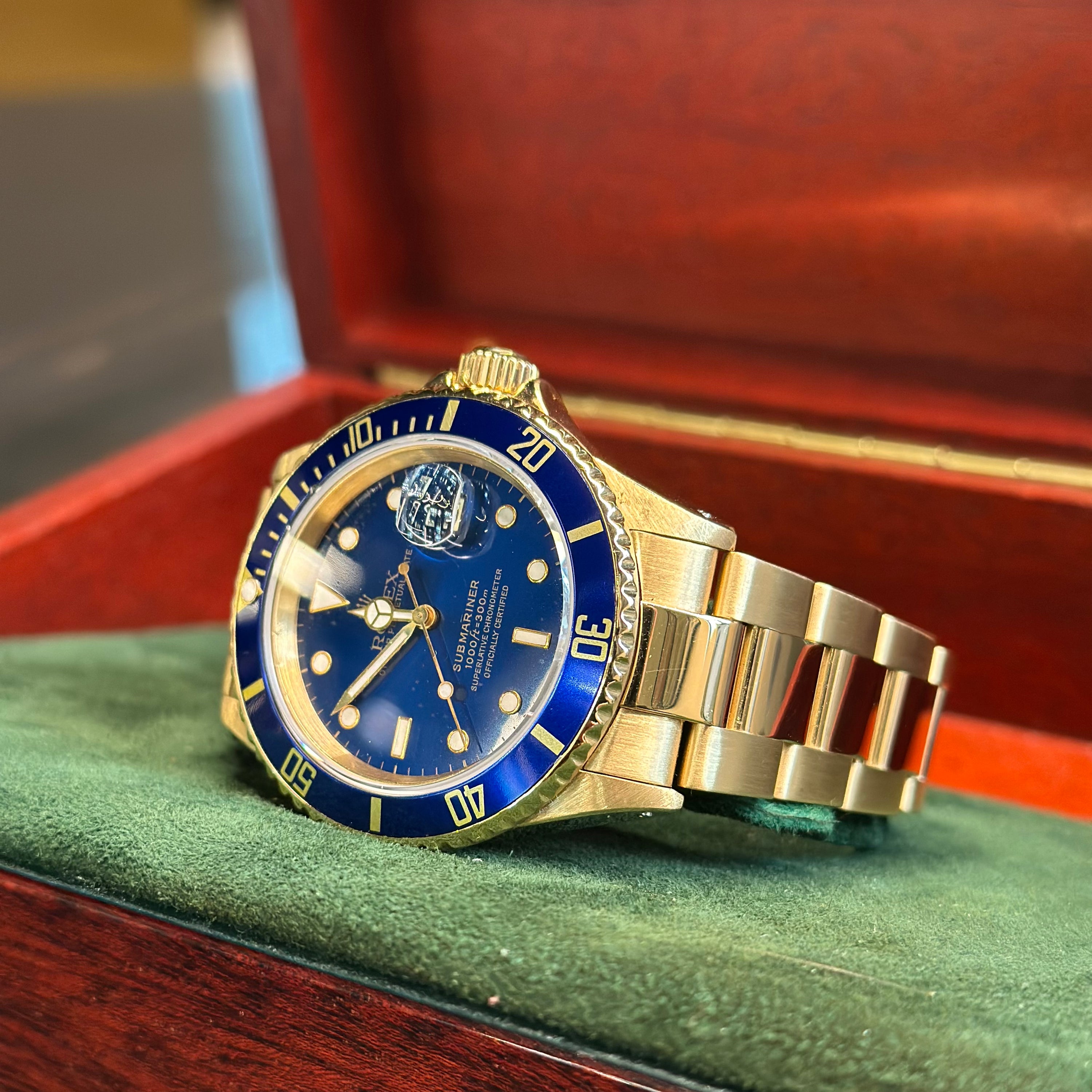 Submariner Date REF. 16618