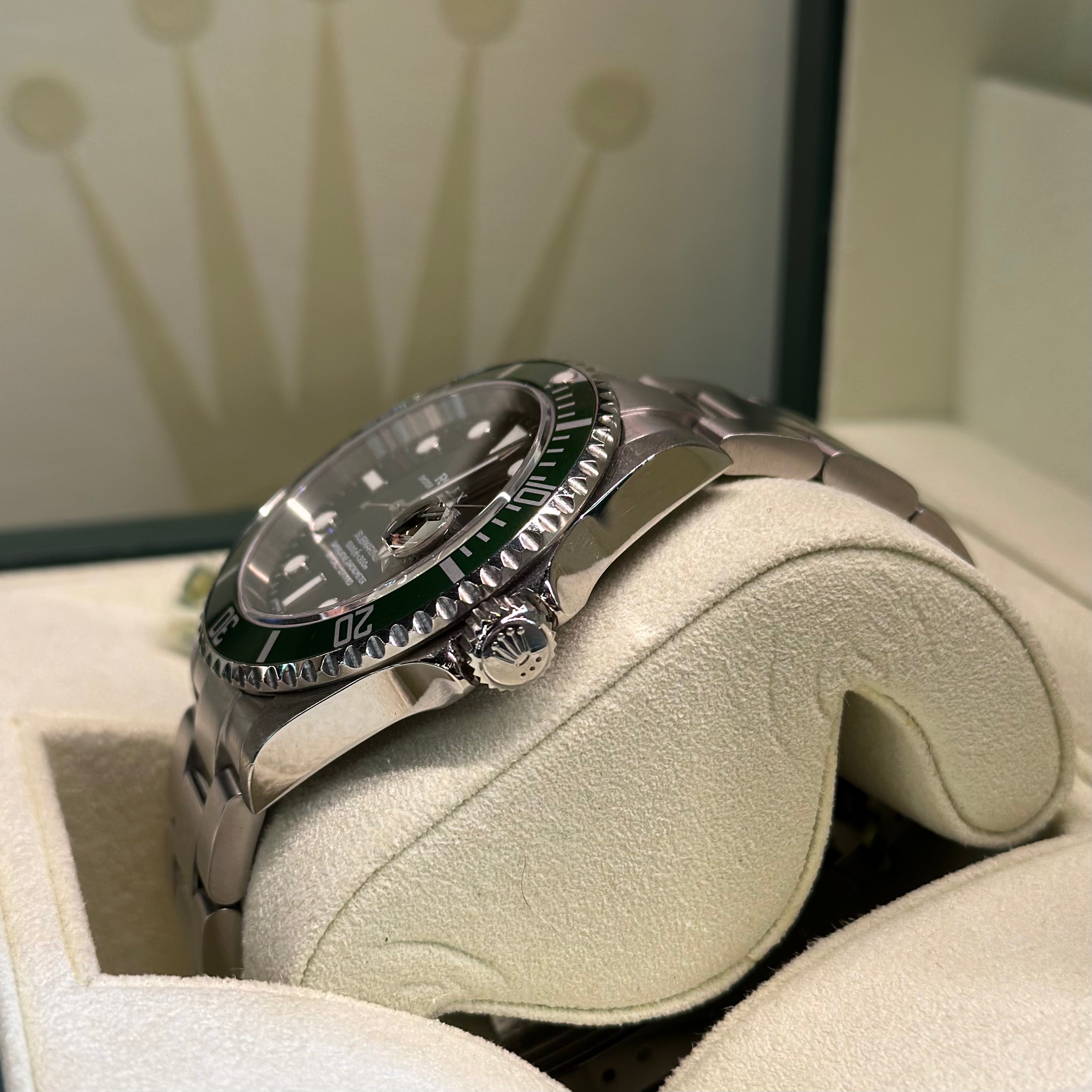 Rolex Submariner Date "Kermit" REF. 16610LV s. Z89