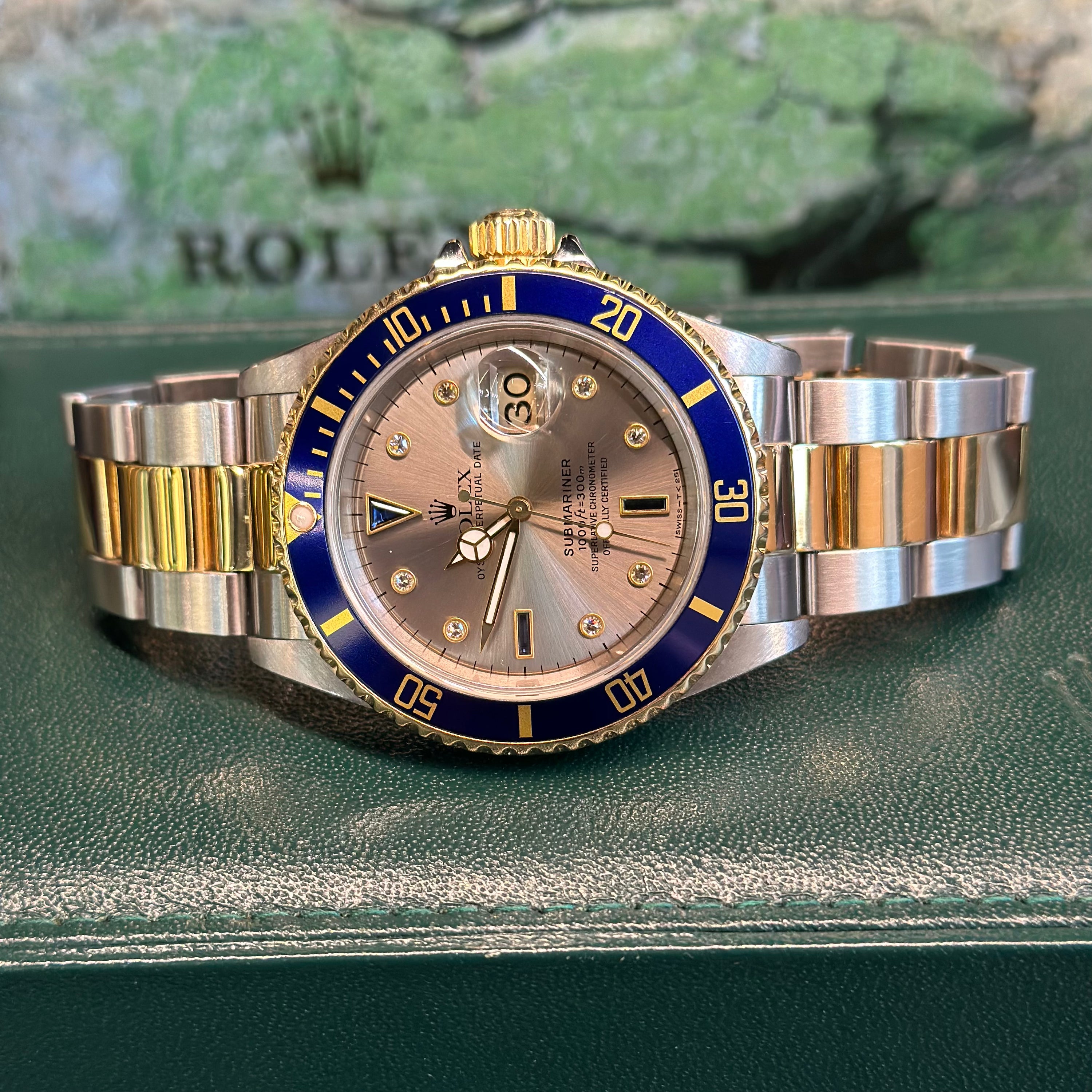 Submariner Date REF. 16613