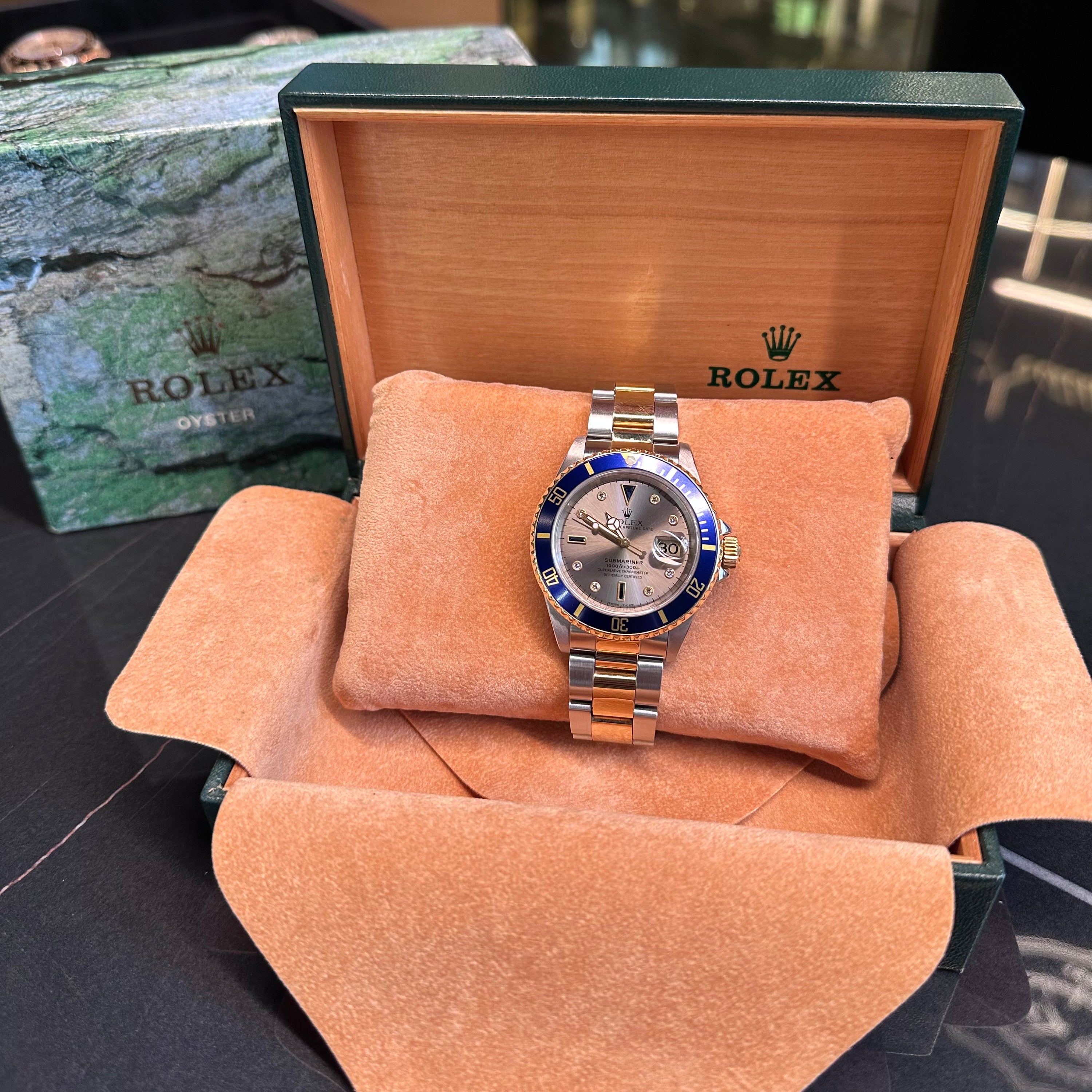 Submariner Date REF. 16613