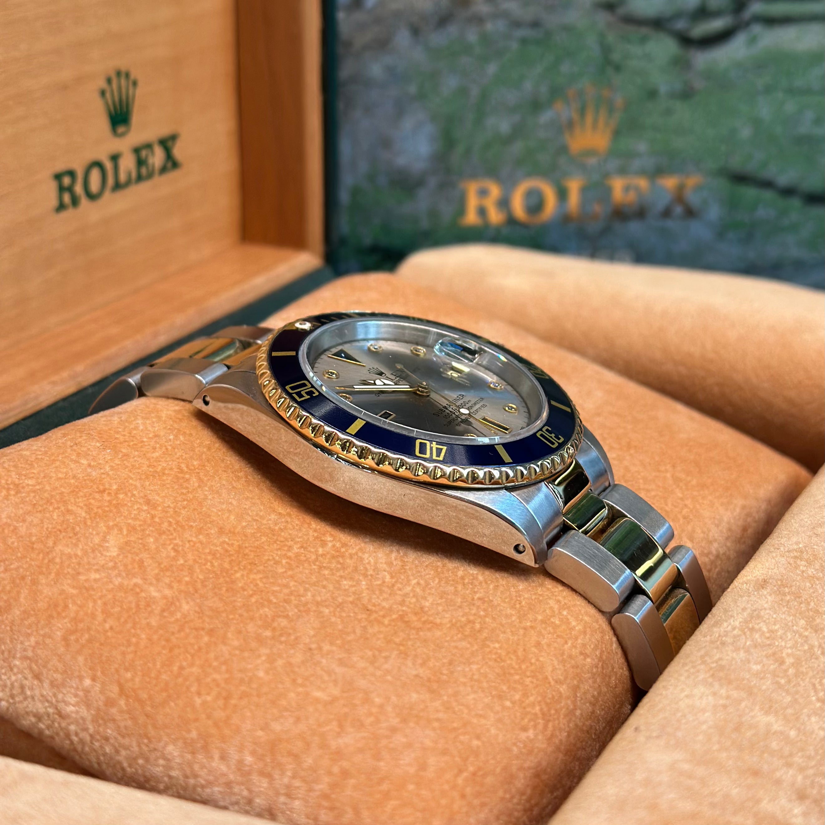 Submariner Date REF. 16613