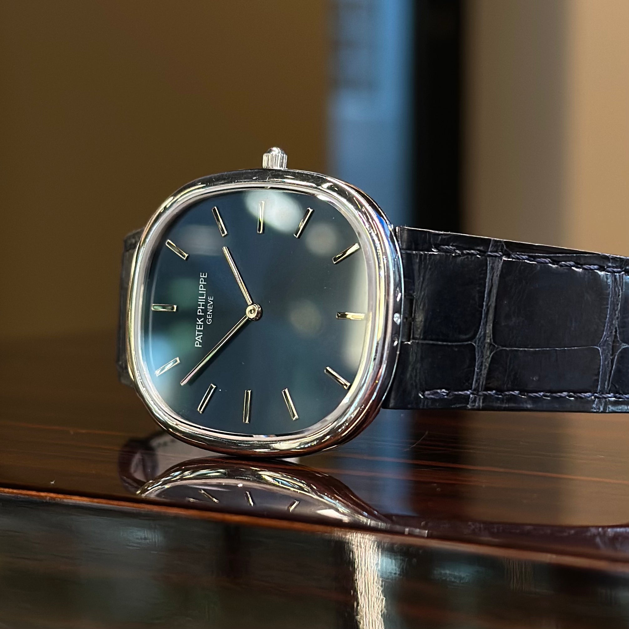 Golden Ellipse REF. 5738P-001
