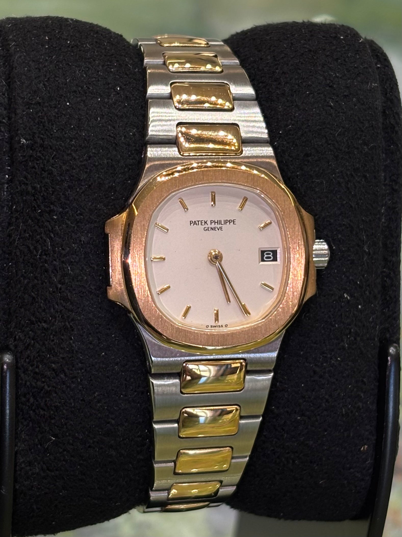 Patek Philippe Nautilus REF. 4700
