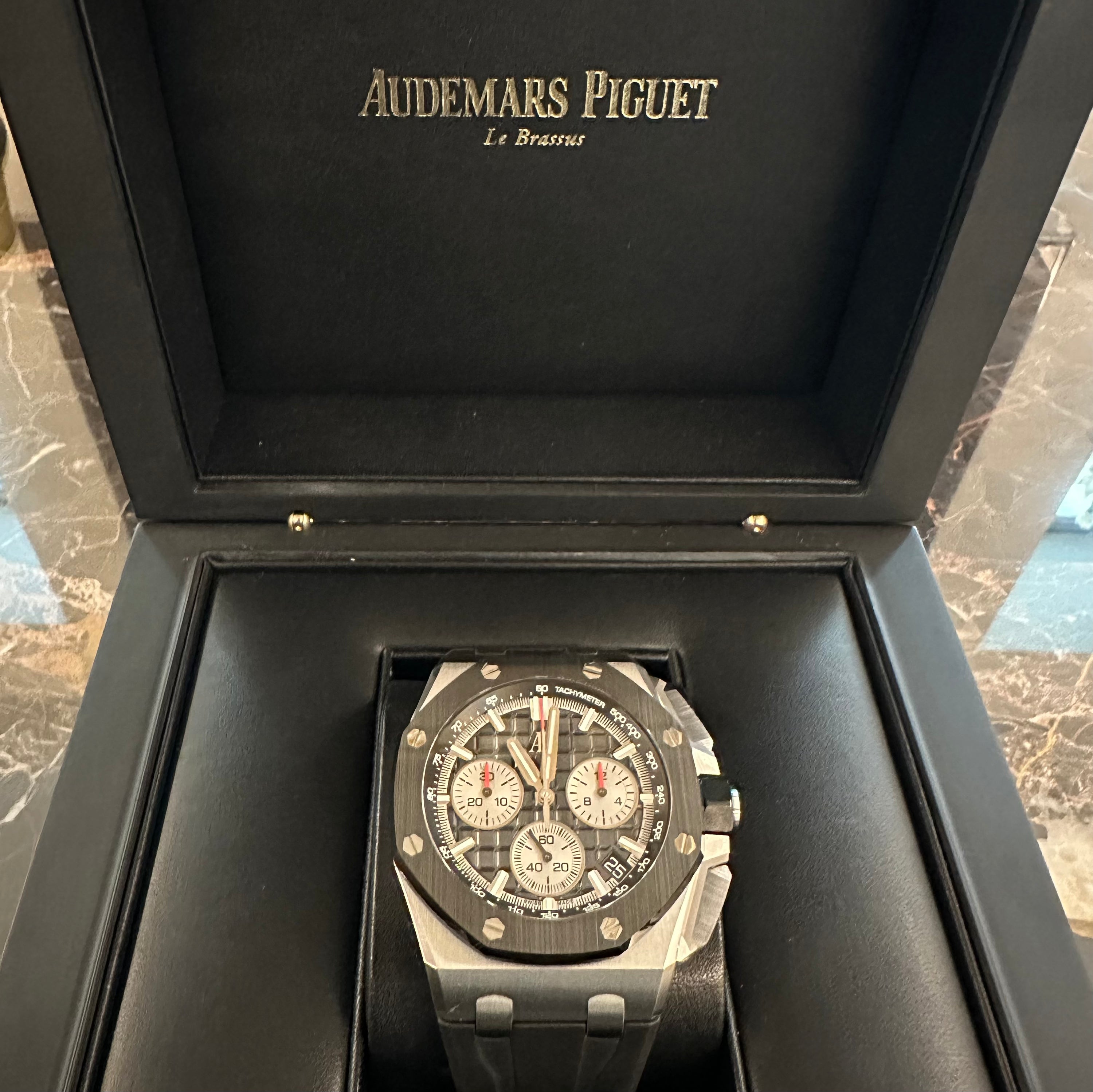 Royal Oak Offshore Chronograph REF. 26420SO.OO.A002CA.01
