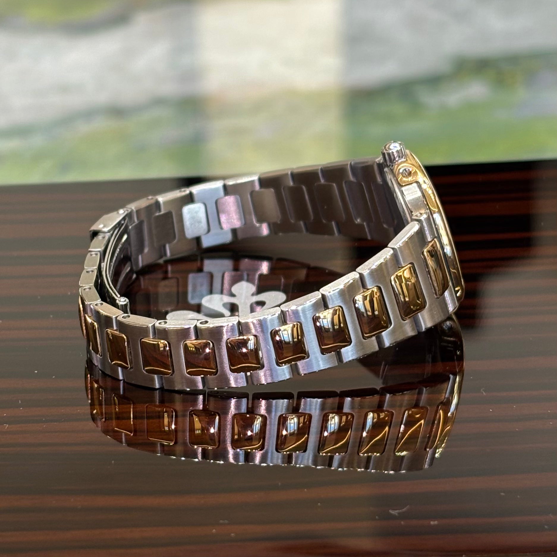 Patek Philippe Nautilus REF. 4700