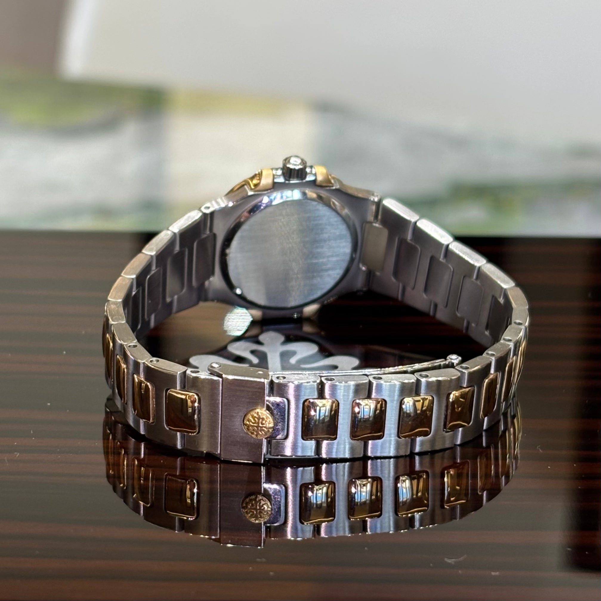 Patek Philippe Nautilus REF. 4700