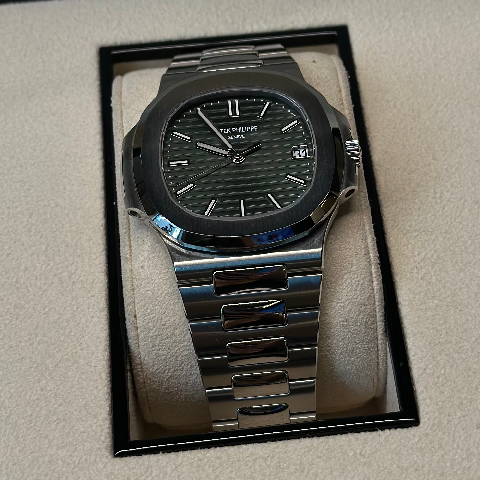 Patek Philippe Nautilus REF. 5711/1A-014