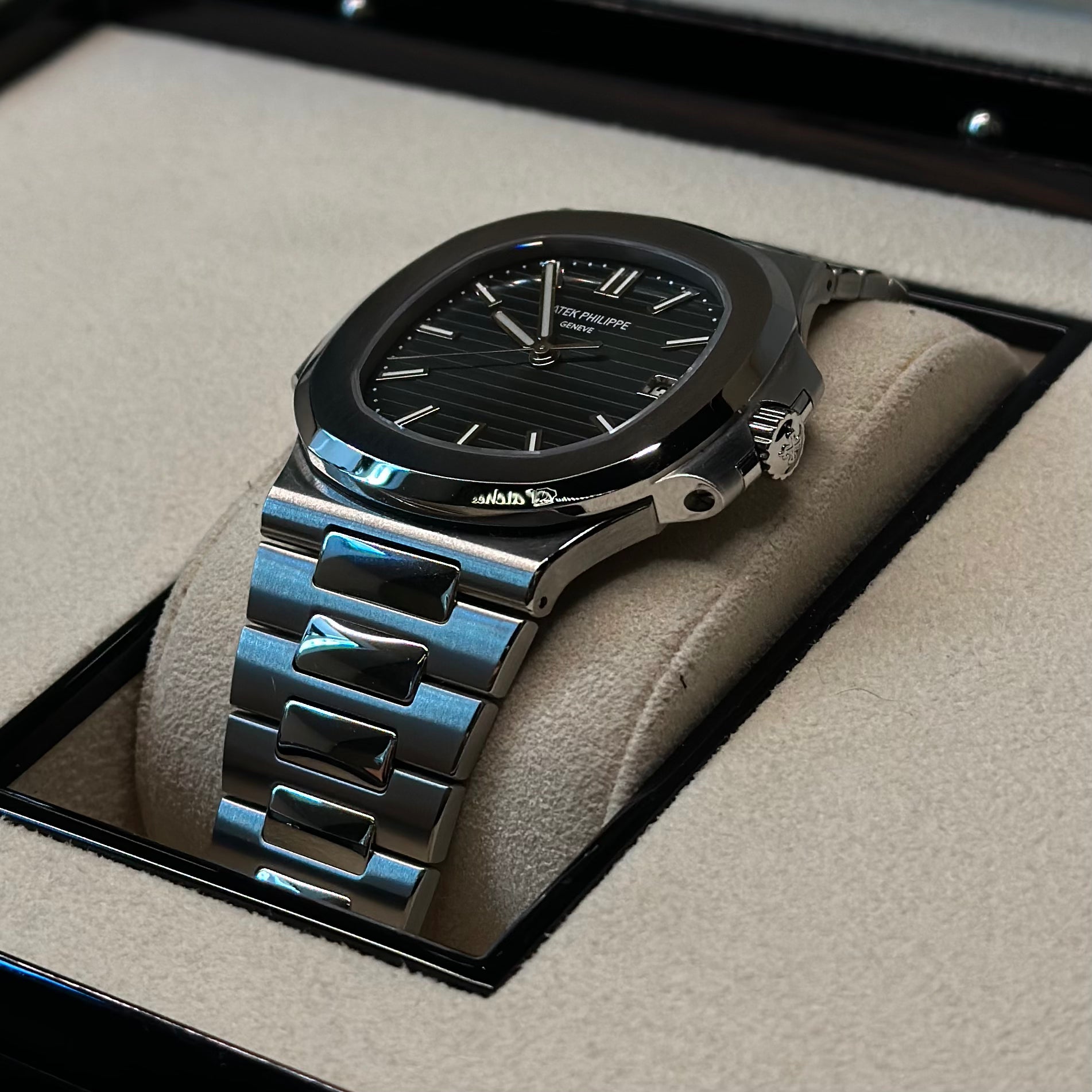 Patek Philippe Nautilus REF. 5711/1A-014