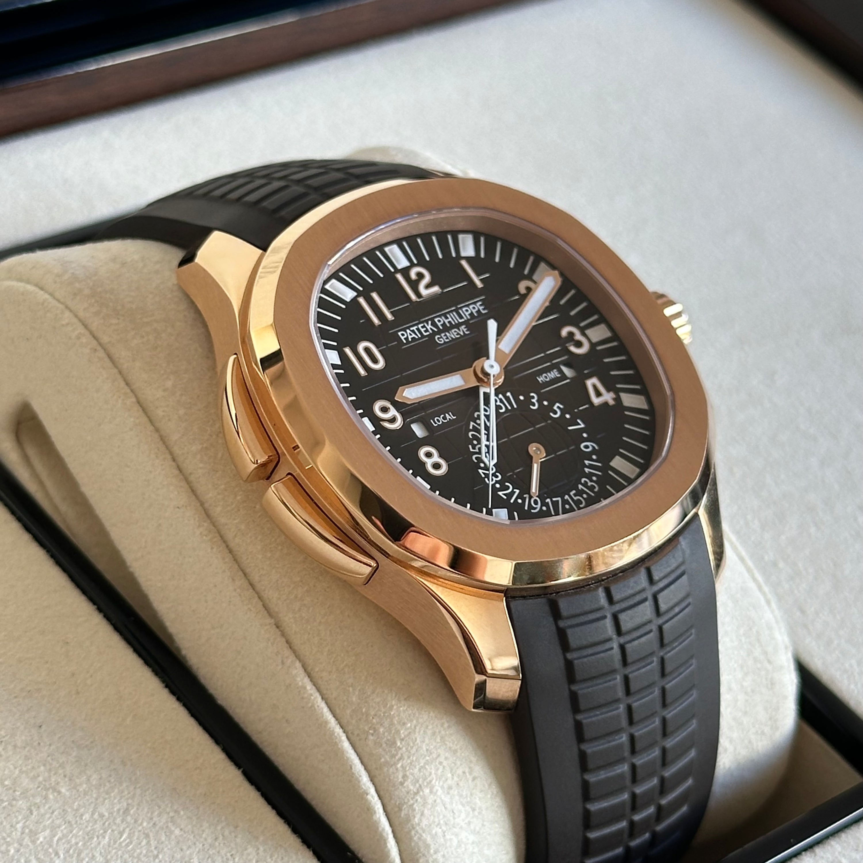 Patek Philippe Aquanaut REF. 5164R-001