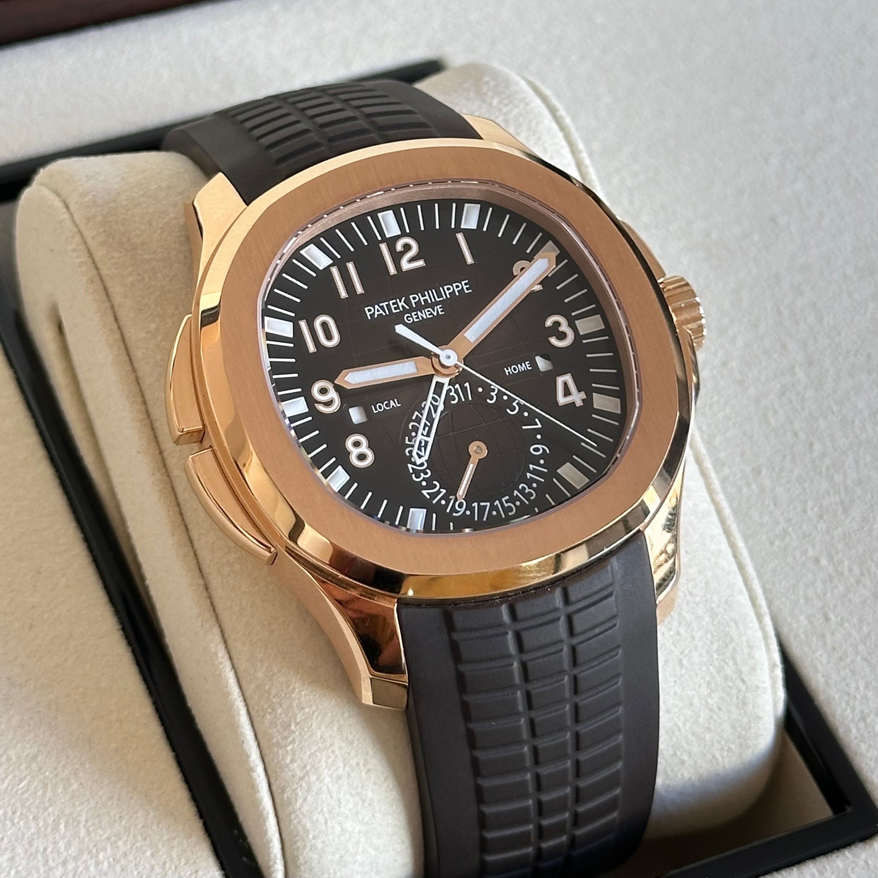Patek Philippe Aquanaut REF. 5164R-001