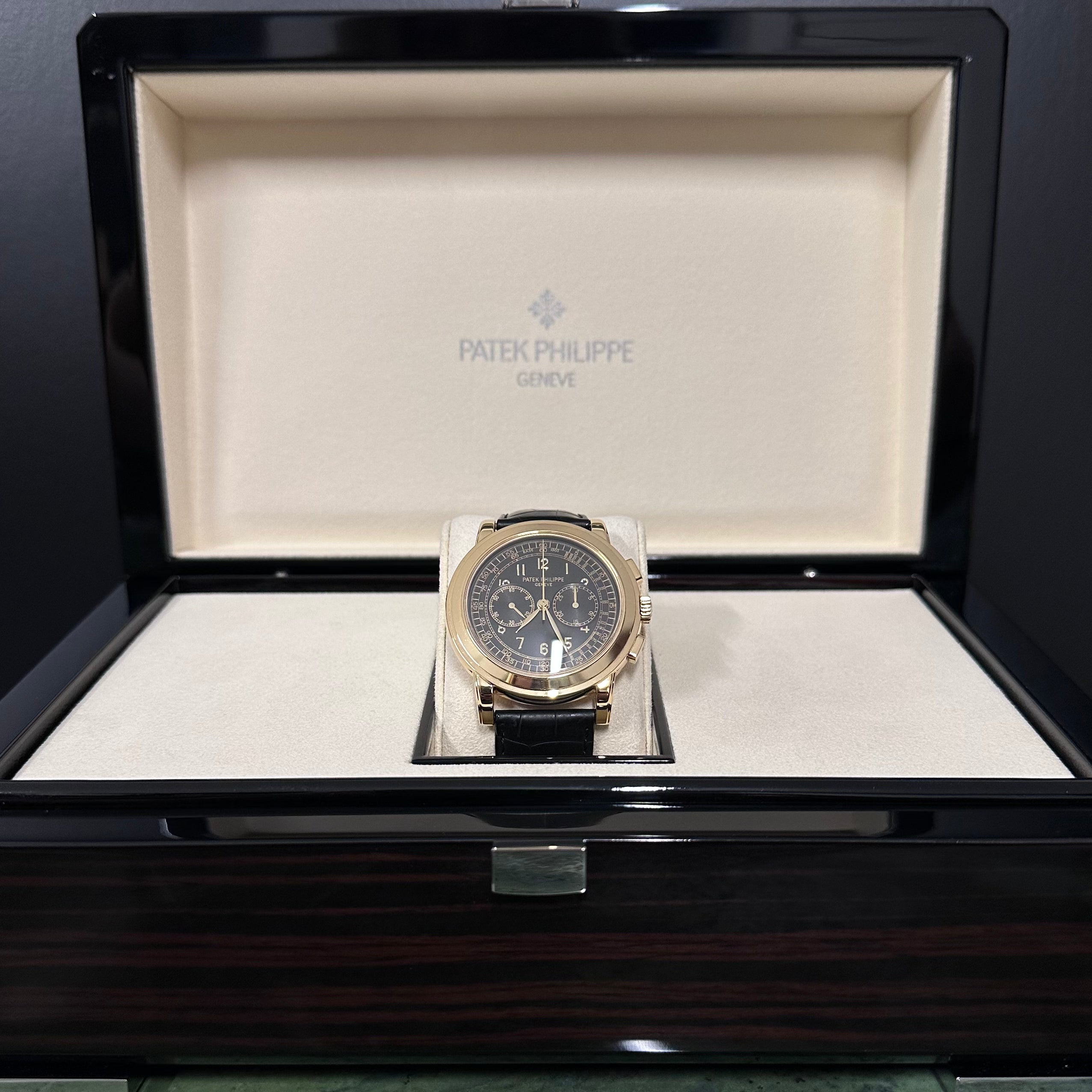 Patek Philippe Chronograph REF. 5070J-001