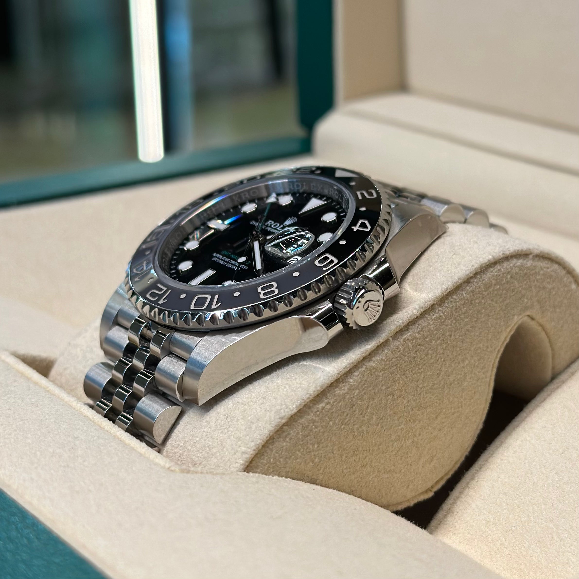 Rolex GMT-Master II REF. 126710GRNR Bruce Wayne