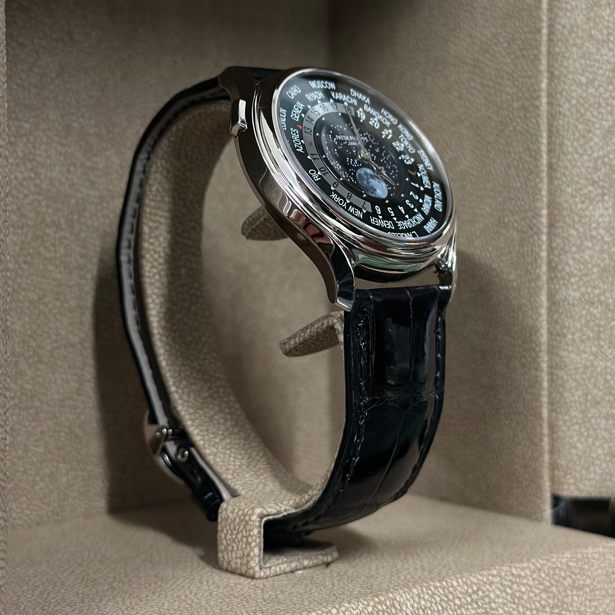 Patek Philippe World Time Anniversary 175th REF. 5575G-001