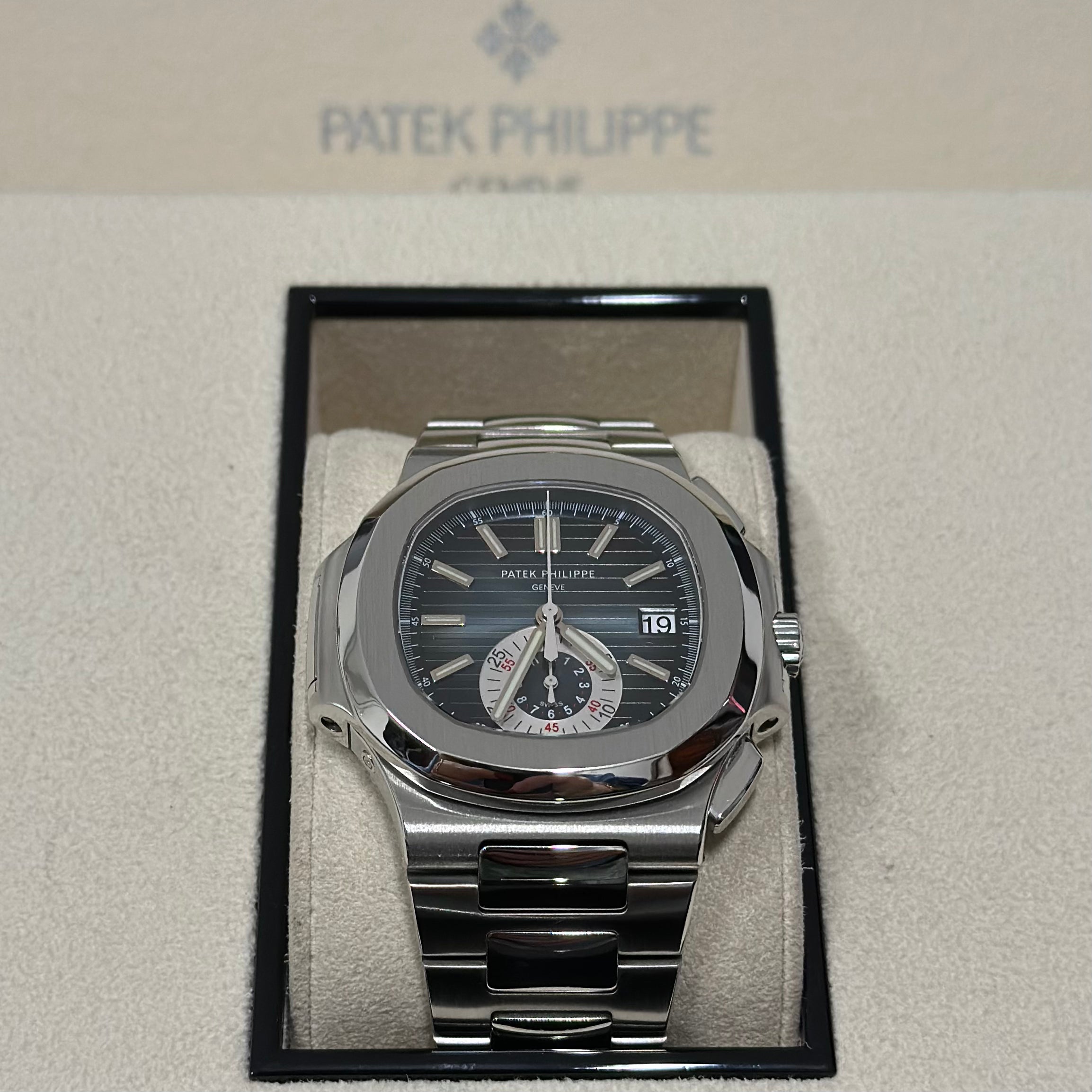 Patek Philippe Nautilus REF. 5980/1A-001